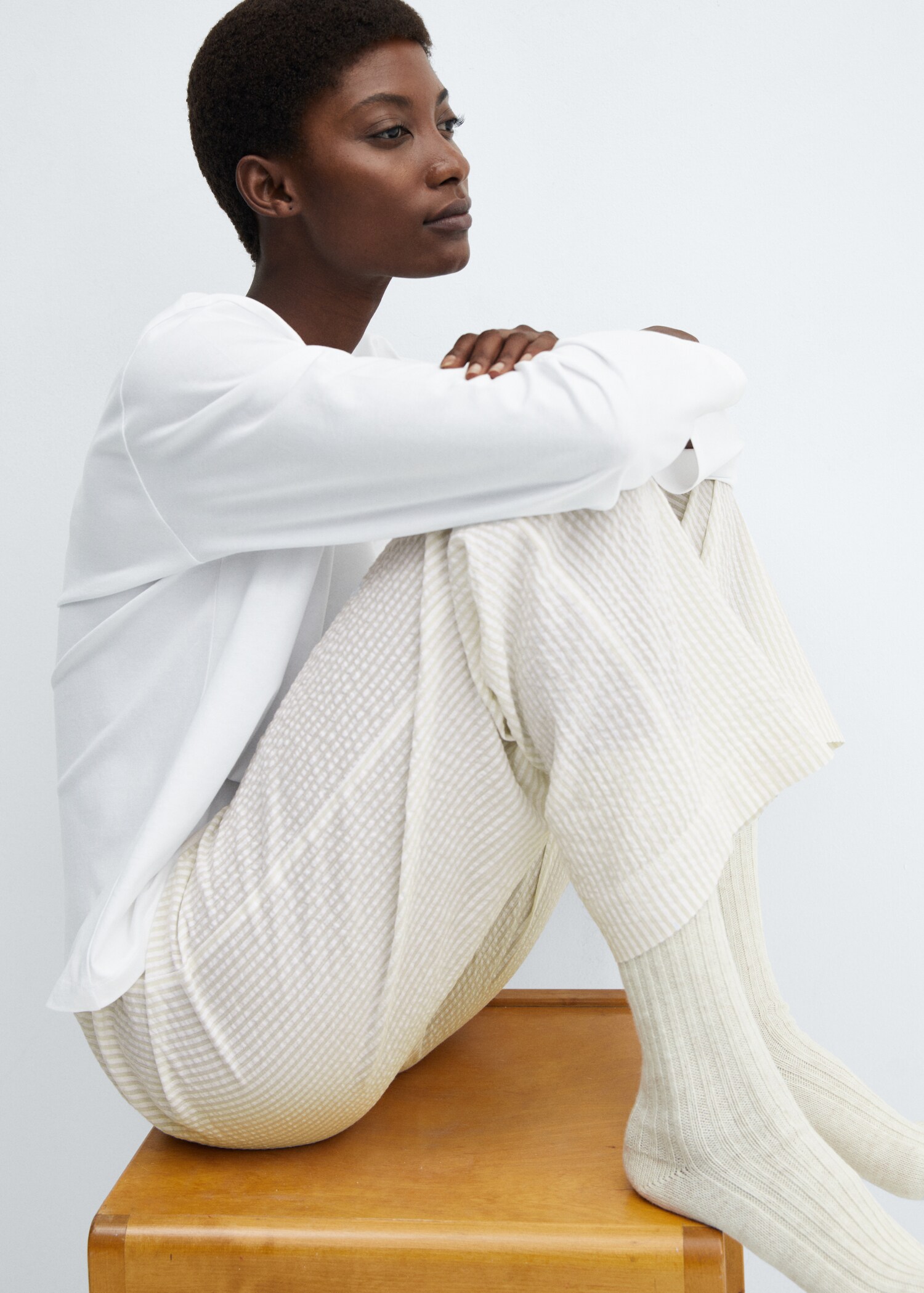 Two-piece striped cotton pyjamas - Details of the article 2