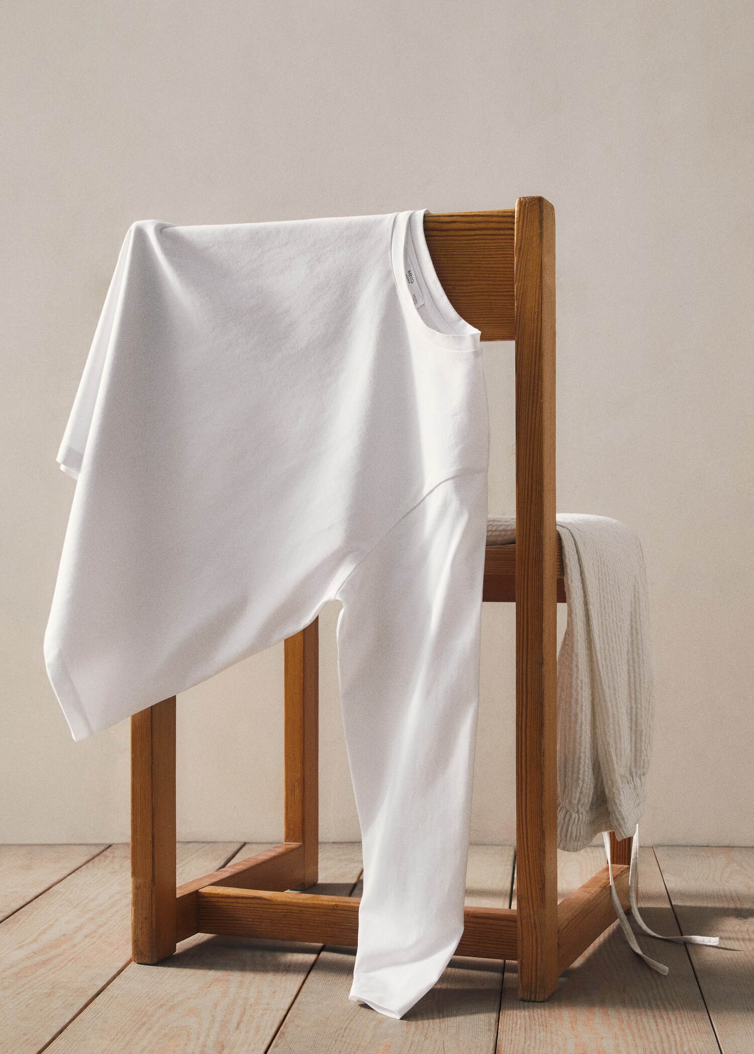 Two-piece striped cotton pyjamas - Details of the article 5