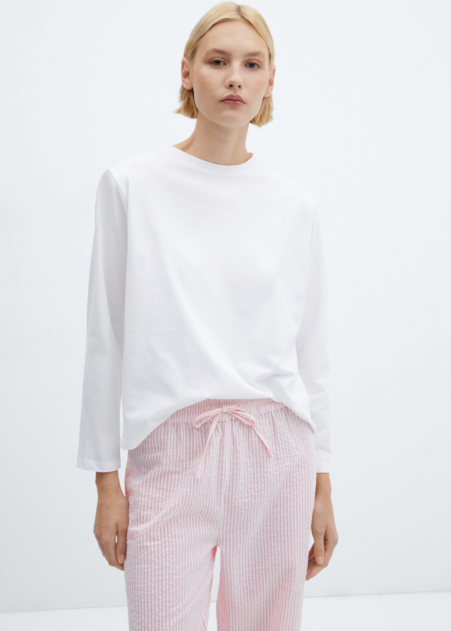 Two-piece striped cotton pyjamas - Details of the article 1