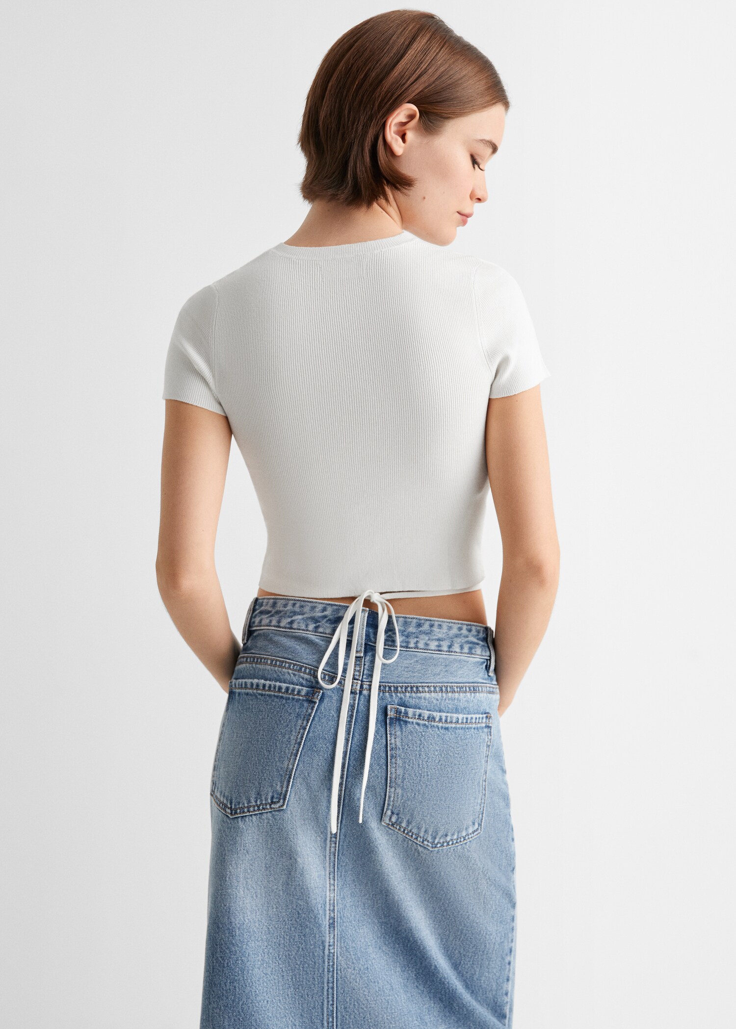 Knitted t-shirt with box - Reverse of the article