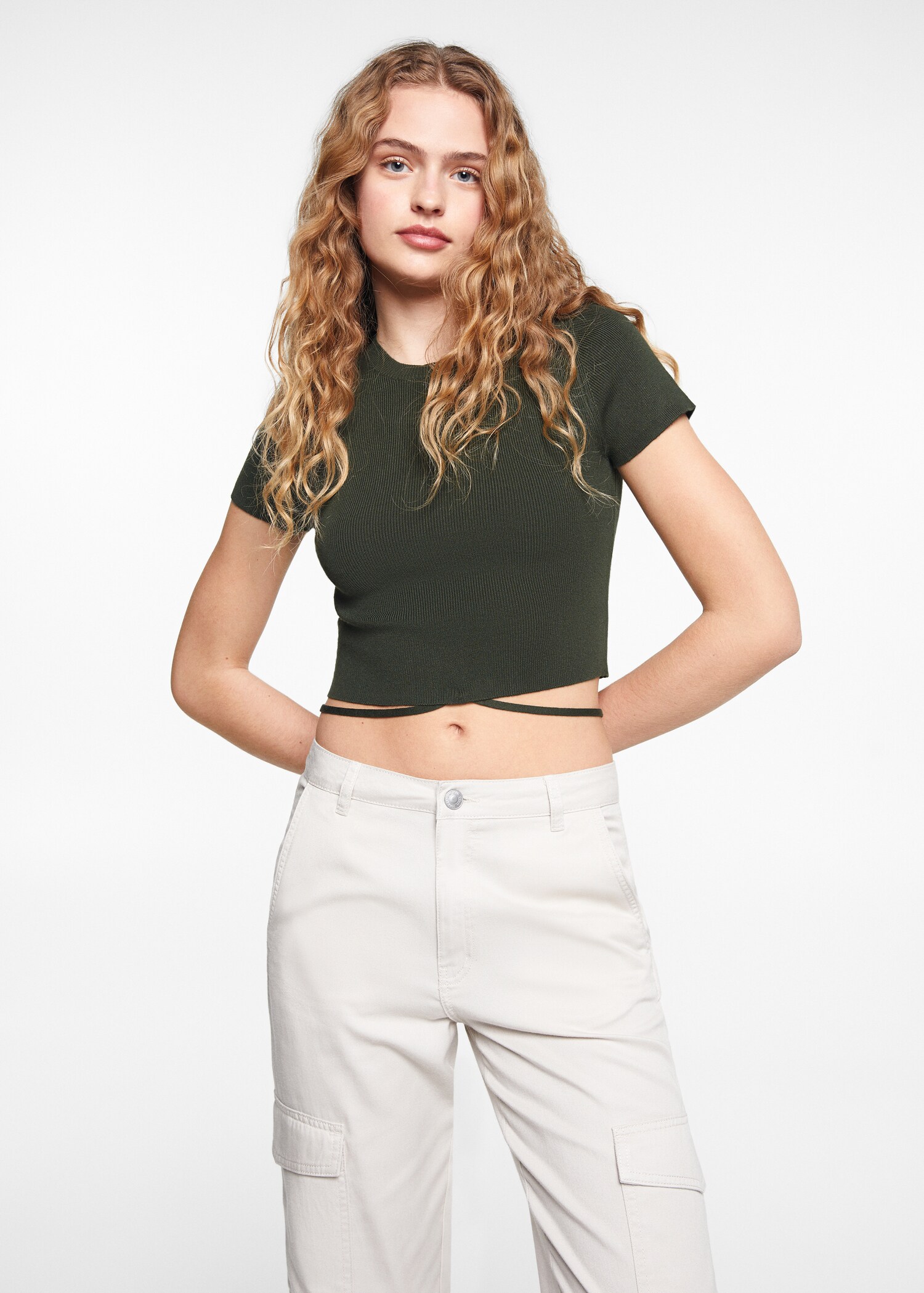 Knitted t-shirt with box - Medium plane