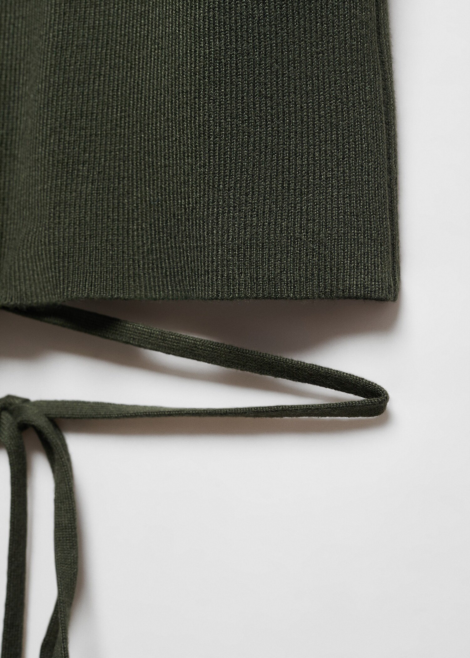 Knitted t-shirt with box - Details of the article 8