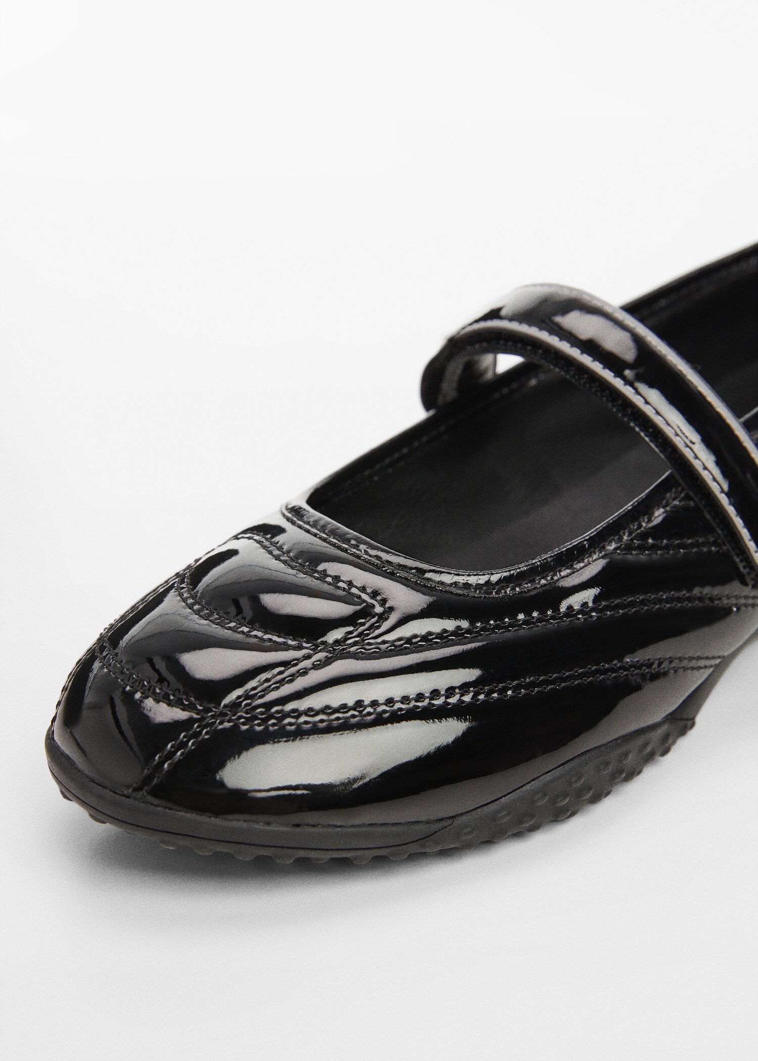 Bailarina deportiva efecto charol - Detalle del artículo 2