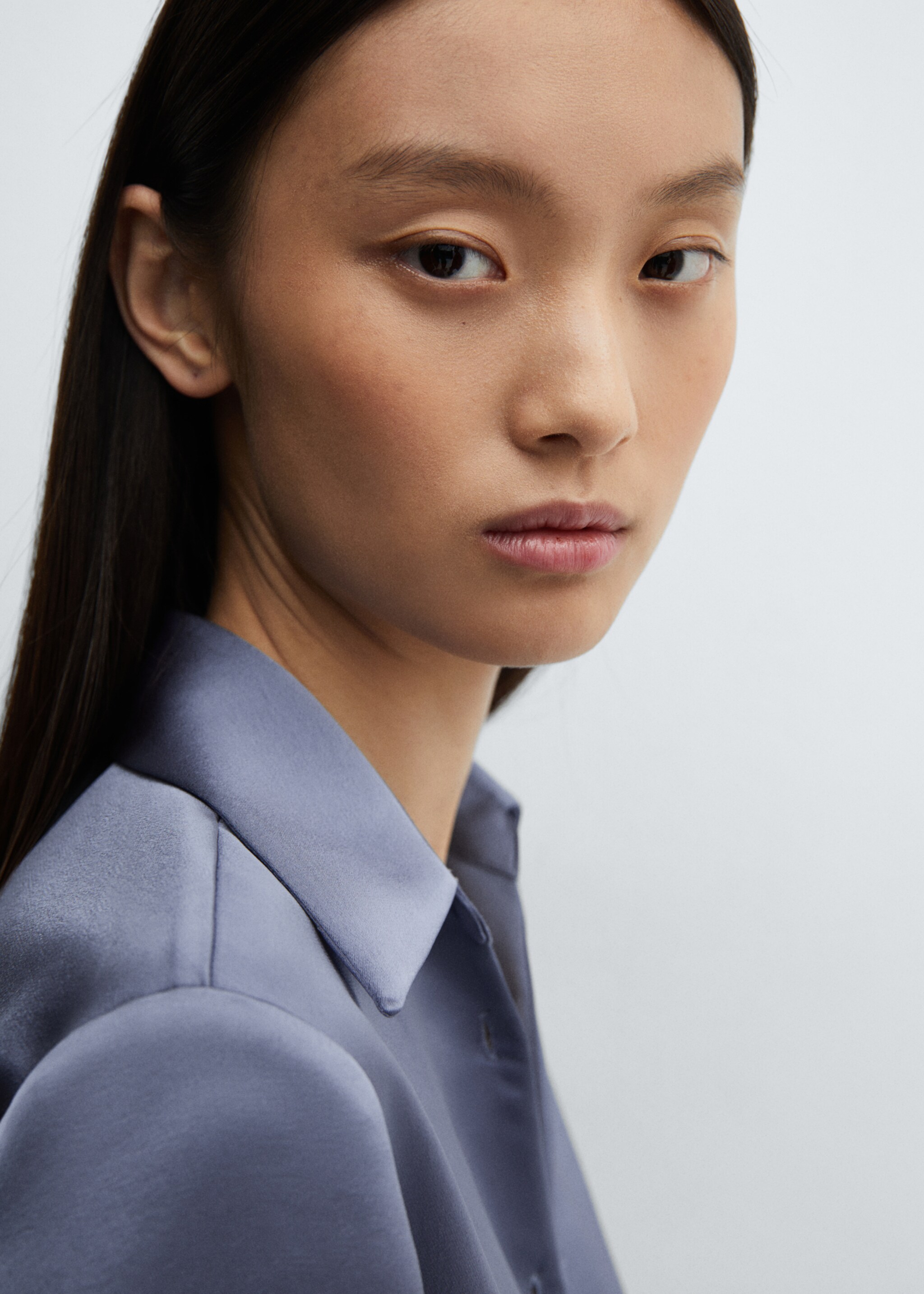 Satin buttoned shirt - Details of the article 1