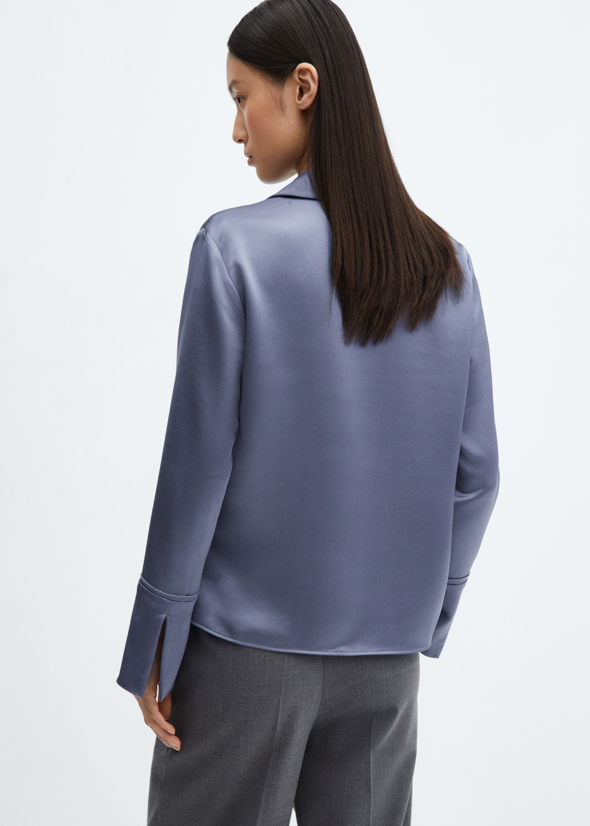 Satin buttoned shirt - Reverse of the article
