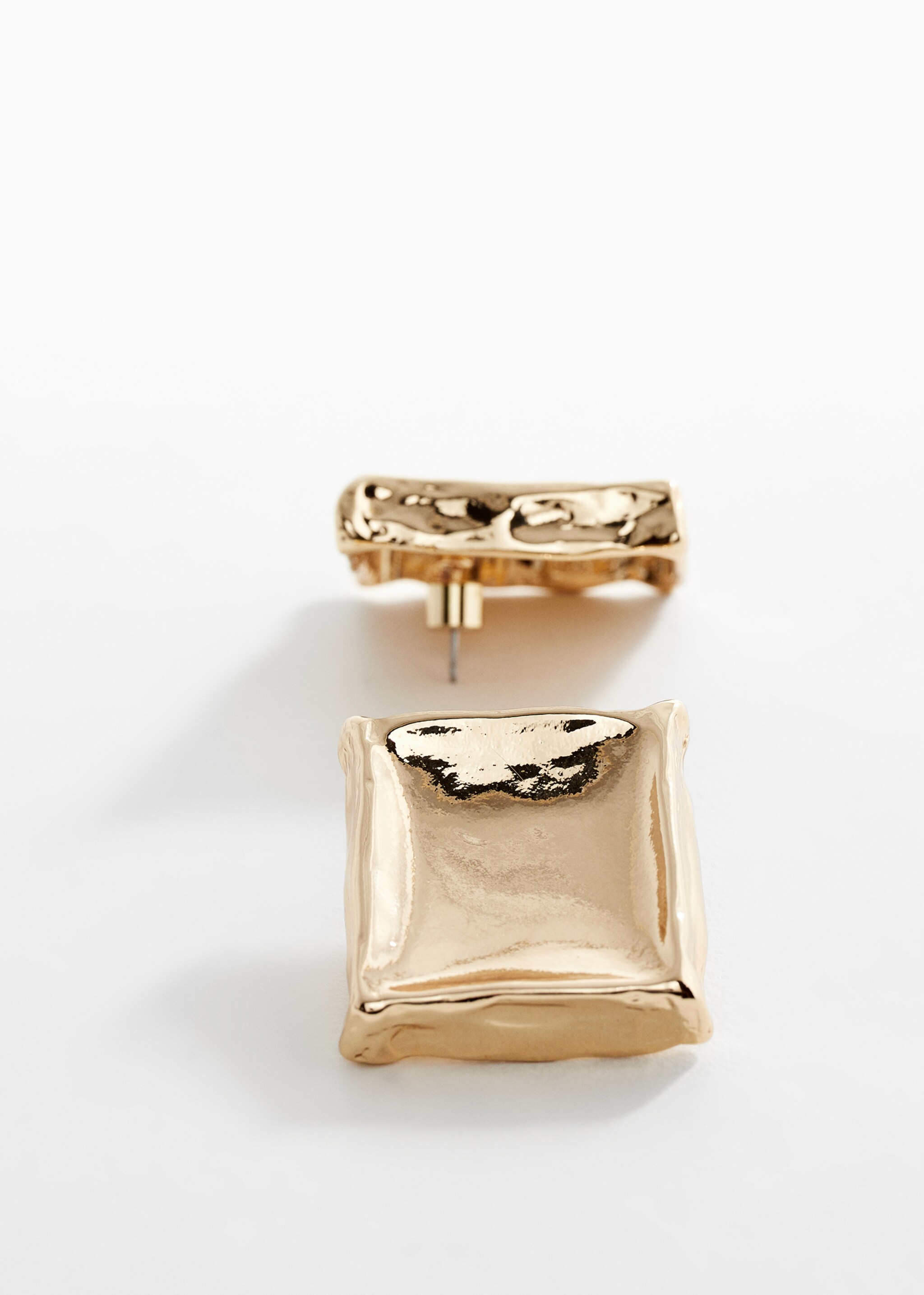 Textured square earrings - Details of the article 1