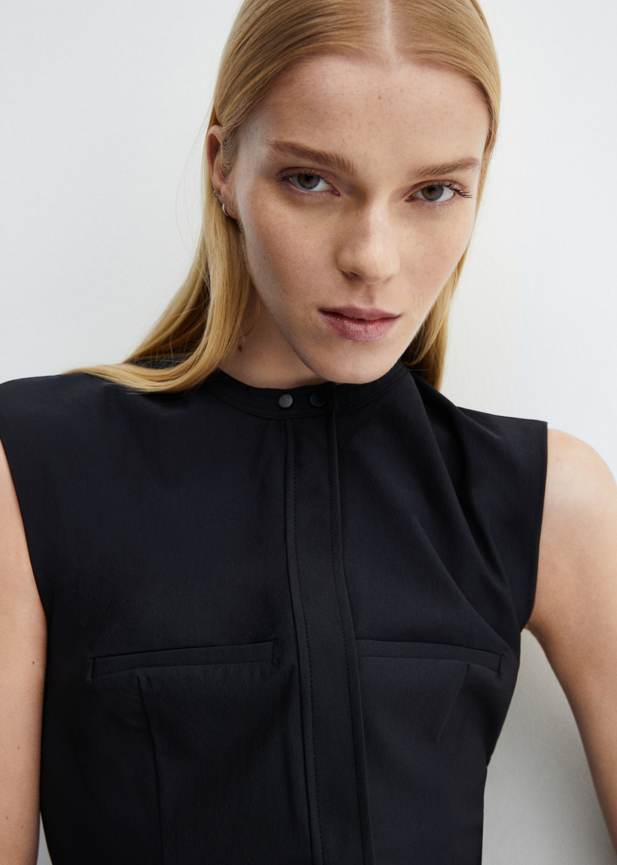 Tailored short dress - Details of the article 1