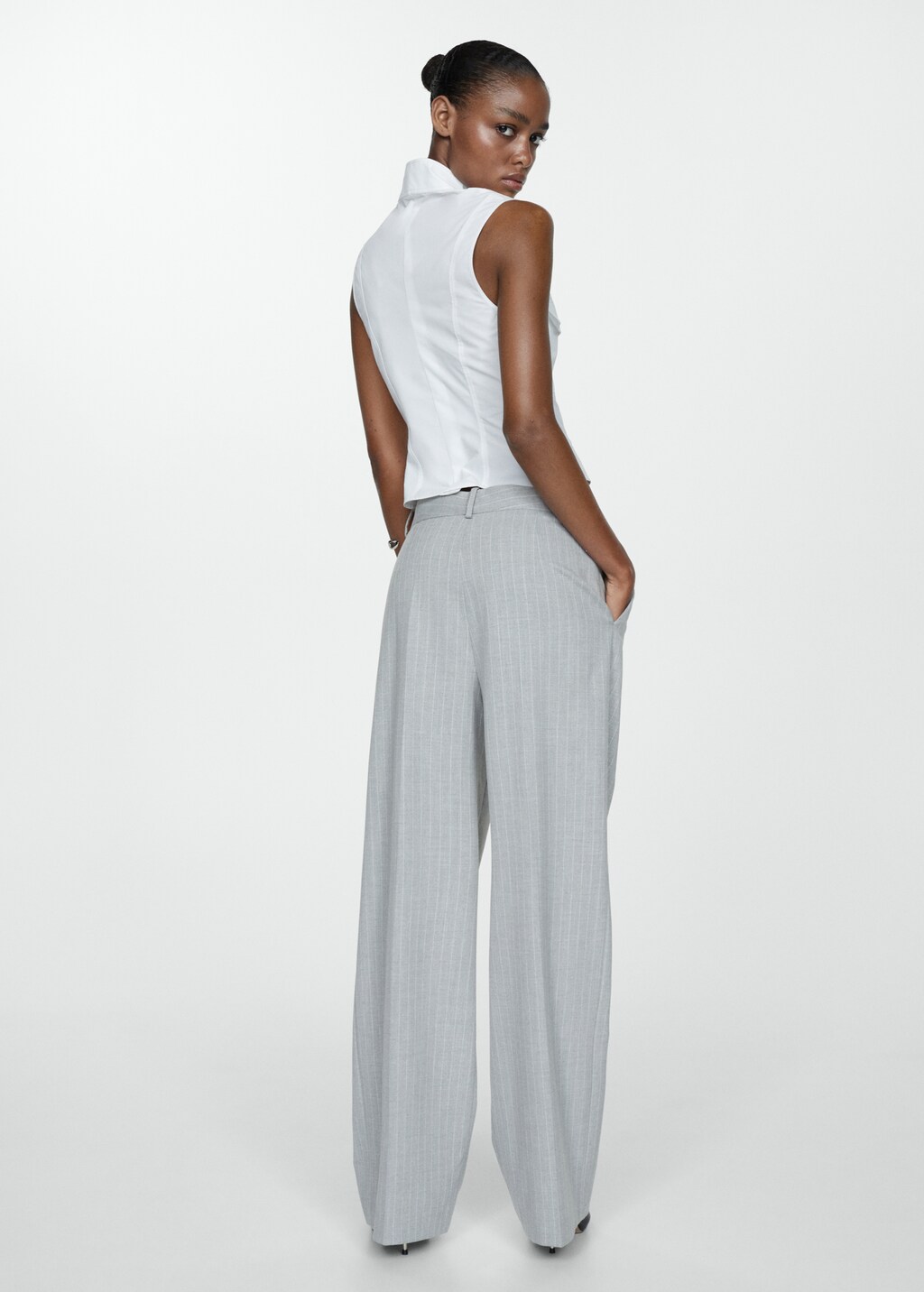 ボトムスその他 Off-White Wide grey pinstripe cargo trousers ボトムスその他 Off-White Wide grey pinstripe cargo trousers
