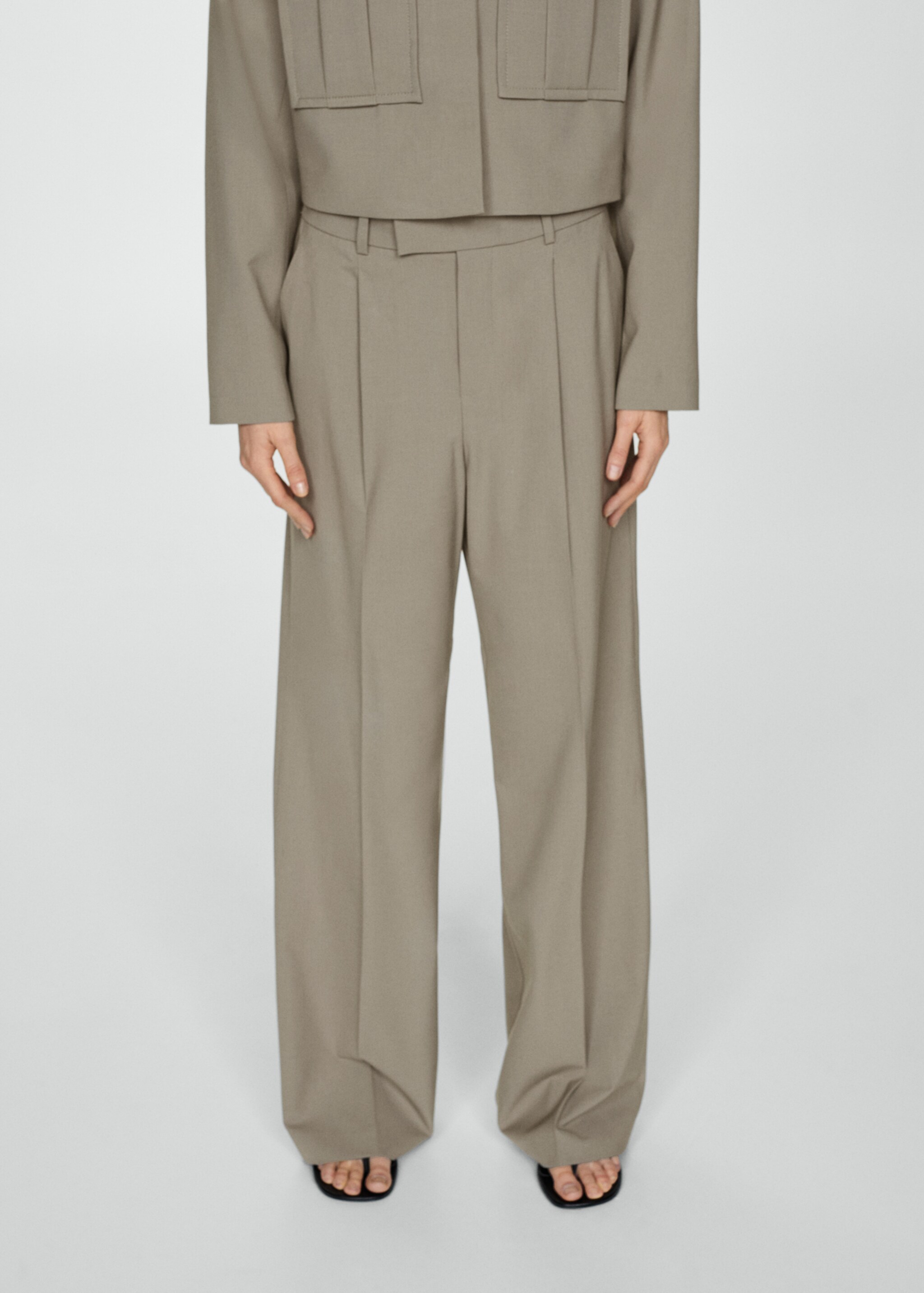 Wideleg pleated trousers - Medium plane, Medium Brown. Ref: 67064073-00.