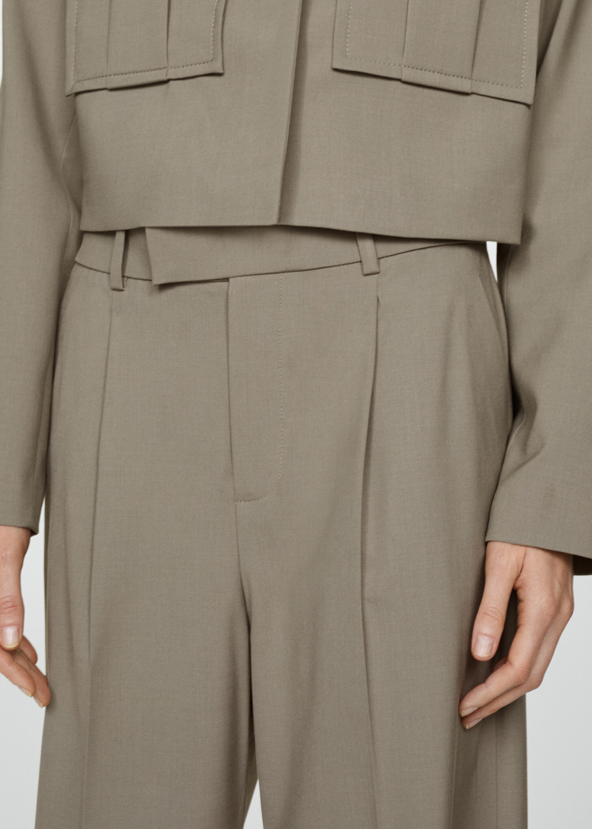 Wideleg pleated trousers - Details of the article 6, Medium Brown. Ref: 67064073-00.