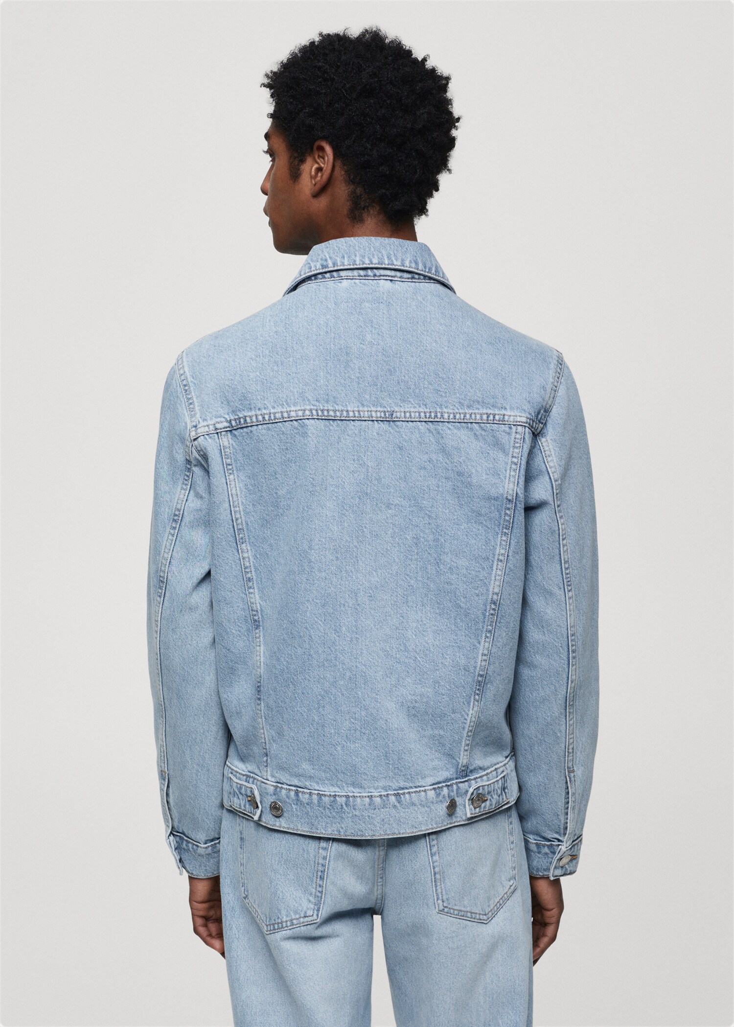 Pocketed denim jacket - Reverse of the article