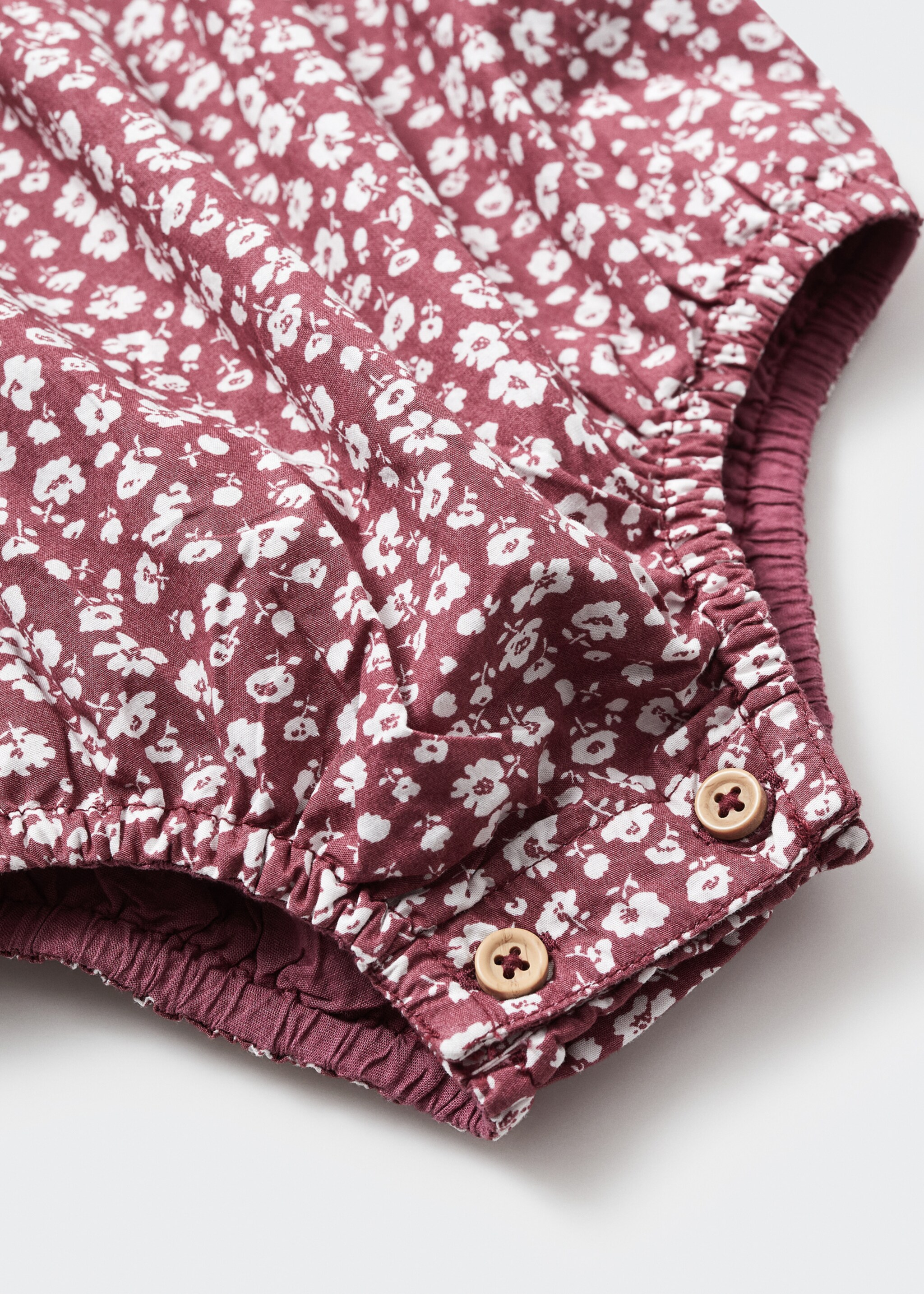 Cotton floral romper - Details of the article 0, Burgundy. Ref: 67064459-00.
