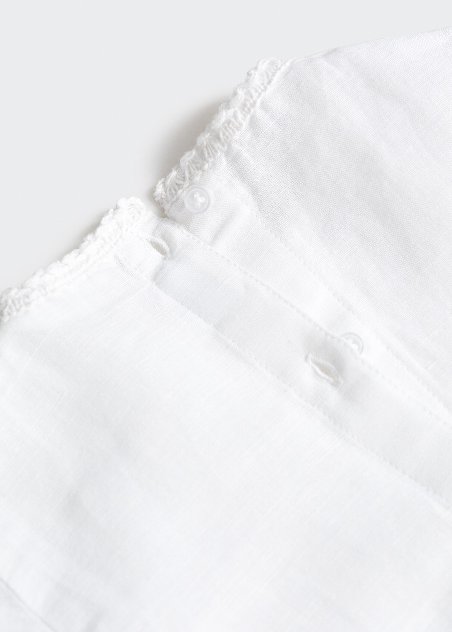 Embroidered linen-blend blouse - Details of the article 0