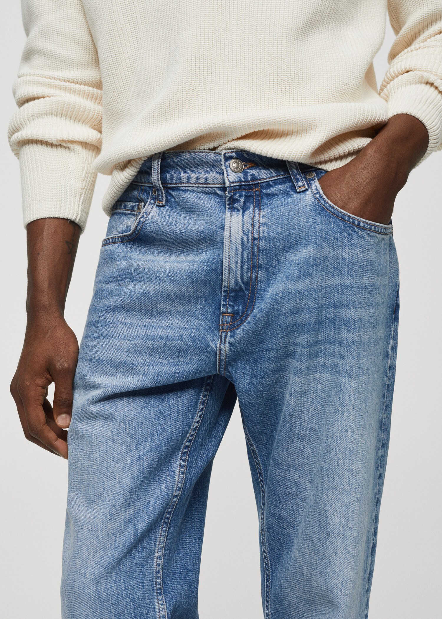 Regular Fit-Jeans mit mittlerer Waschung - Detail des Artikels 1
