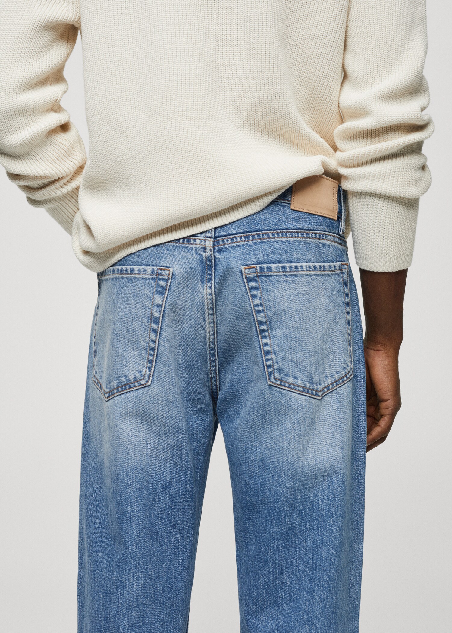 Regular Fit-Jeans mit mittlerer Waschung - Detail des Artikels 4