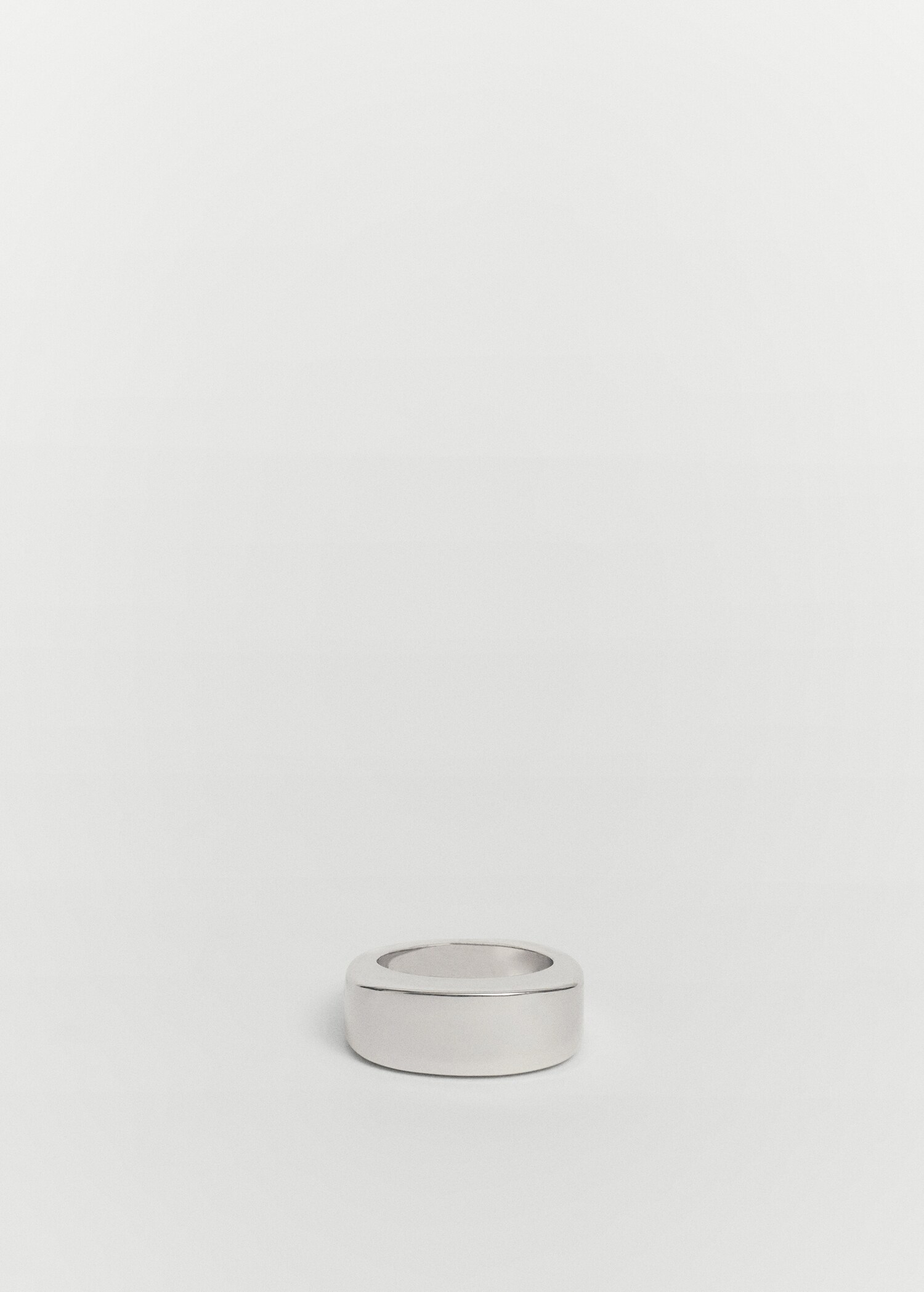 Bague motif volume - Article sans modèle