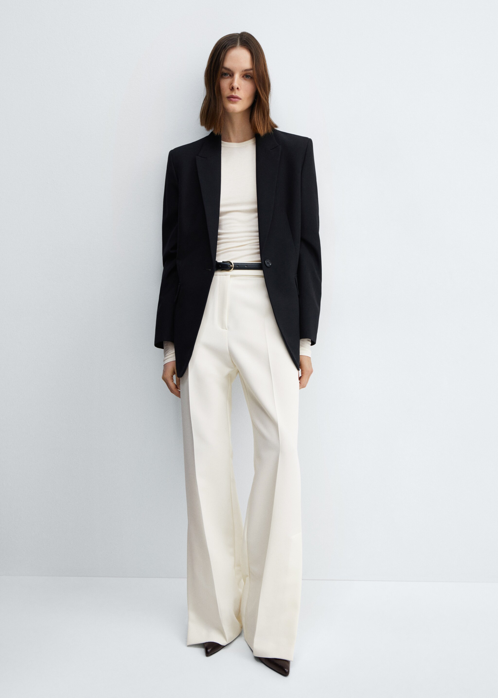 Round-neck long-sleeved t-shirt - Details of the article 2, Ecru. Ref: 67064479-00.