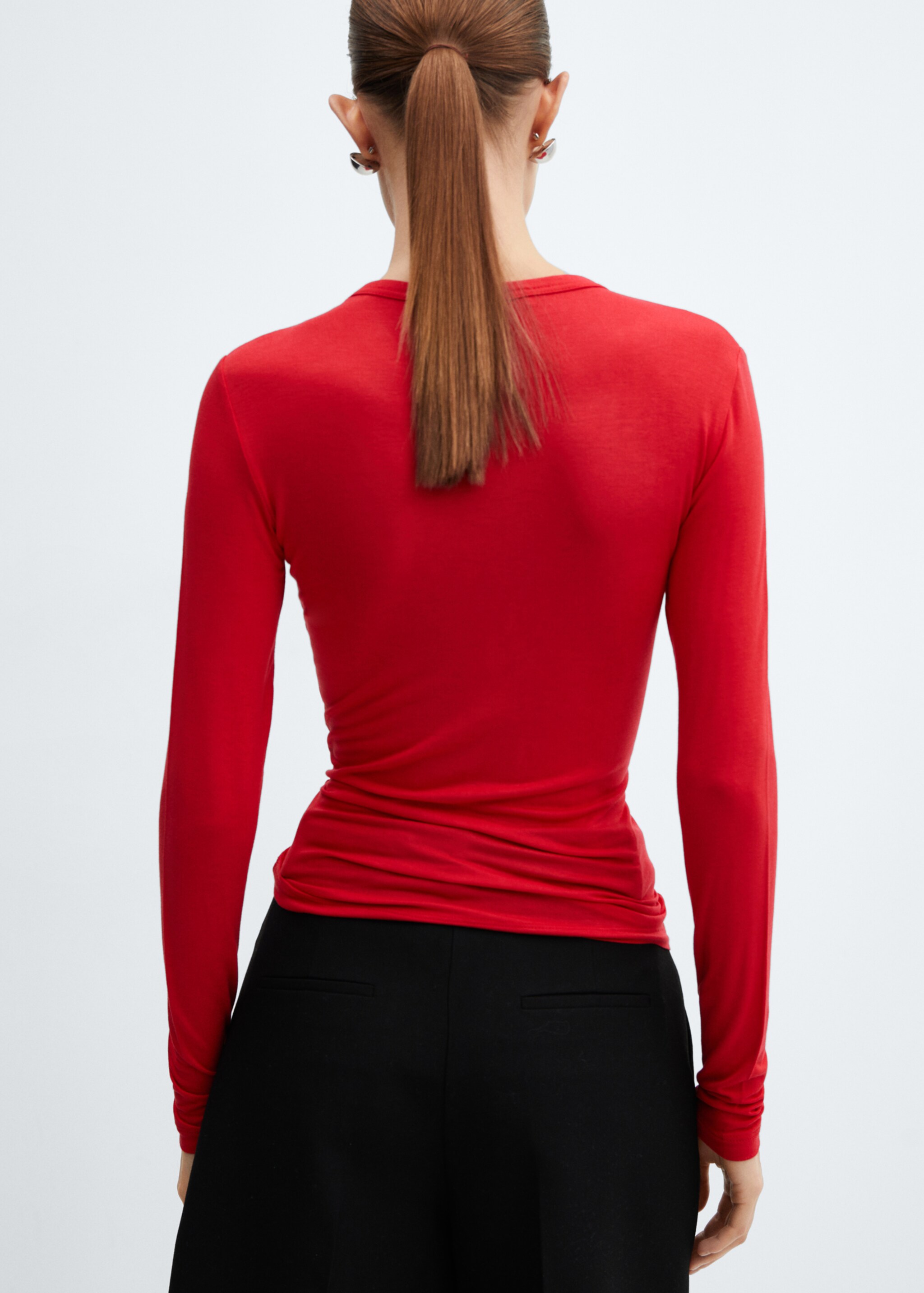 Round-neck long-sleeved t-shirt - Reverse of the article, Red. Ref: 67064479-00.