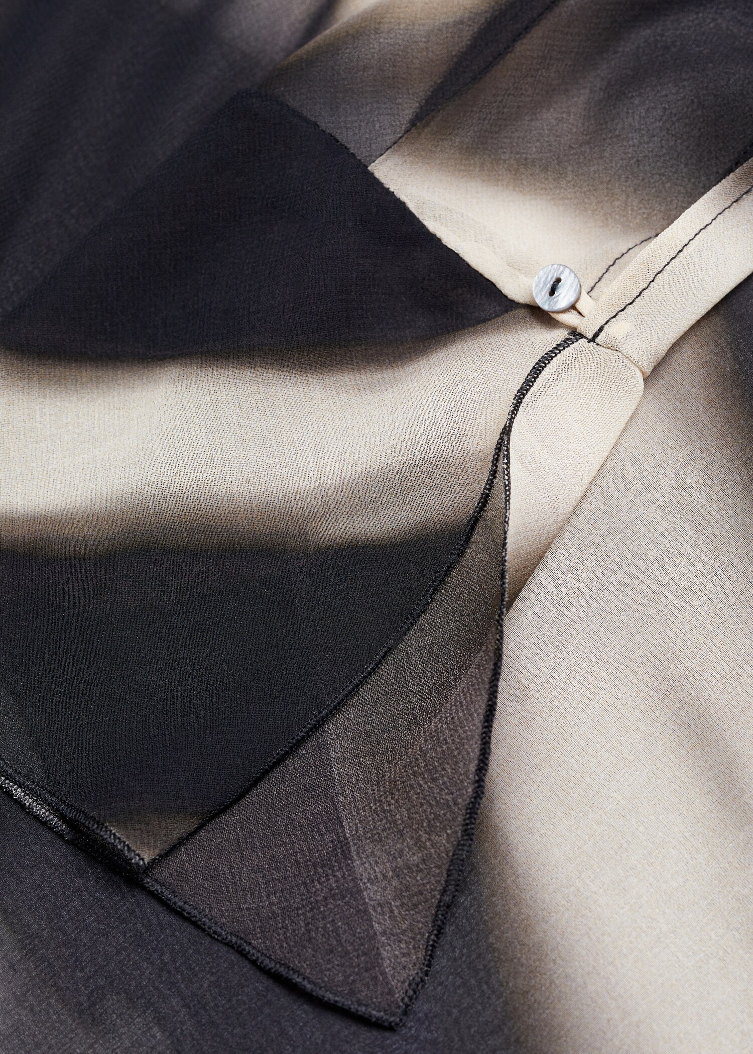 Semi-transparent printed shirt - Details of the article 8