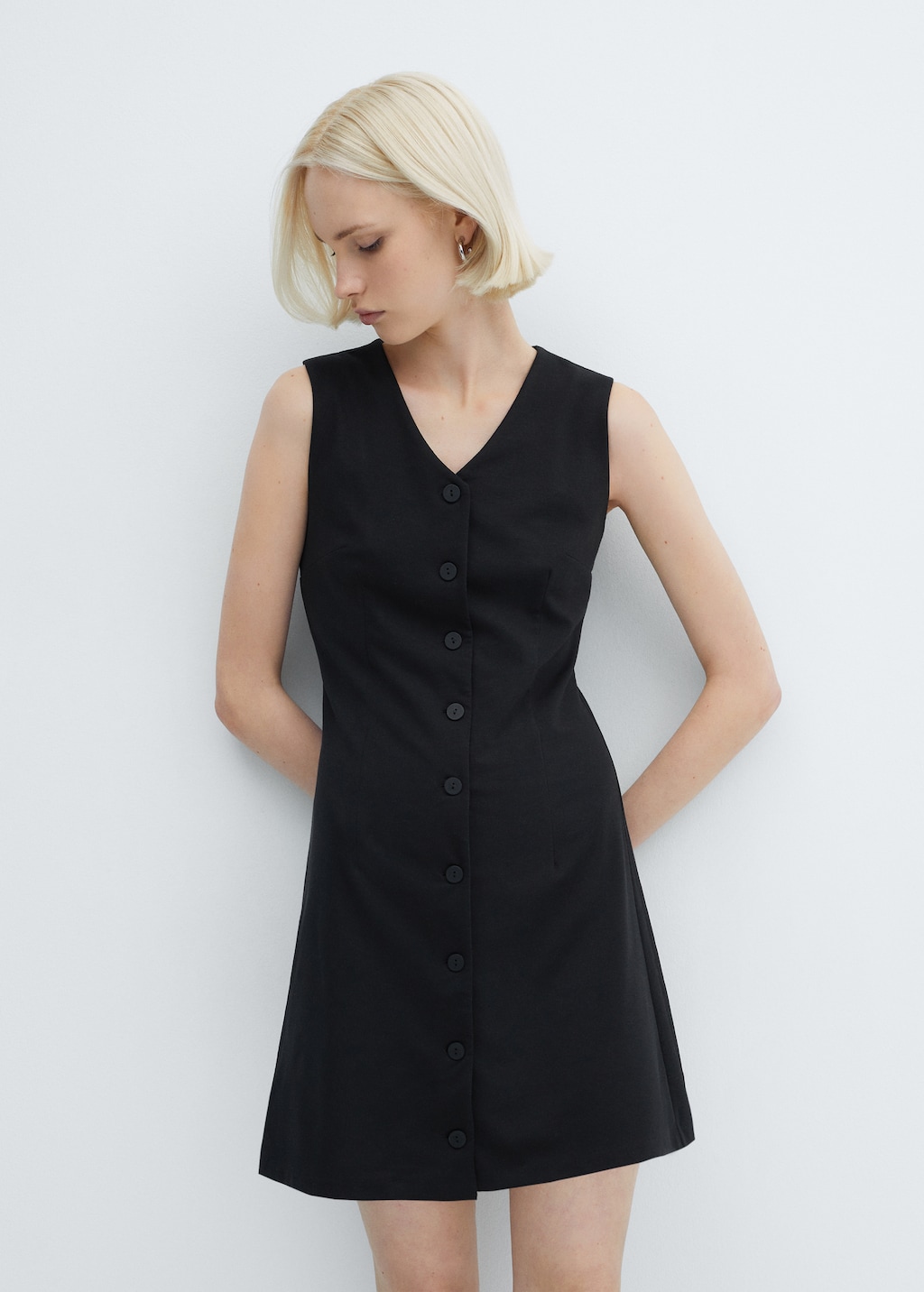 新品未使用 アメリヴィンテージ QUEUE BUTTON DRESS M Ameri（アメリ）の「QUEUE BUTTON DRESS（ワンピース）」 - WEAR