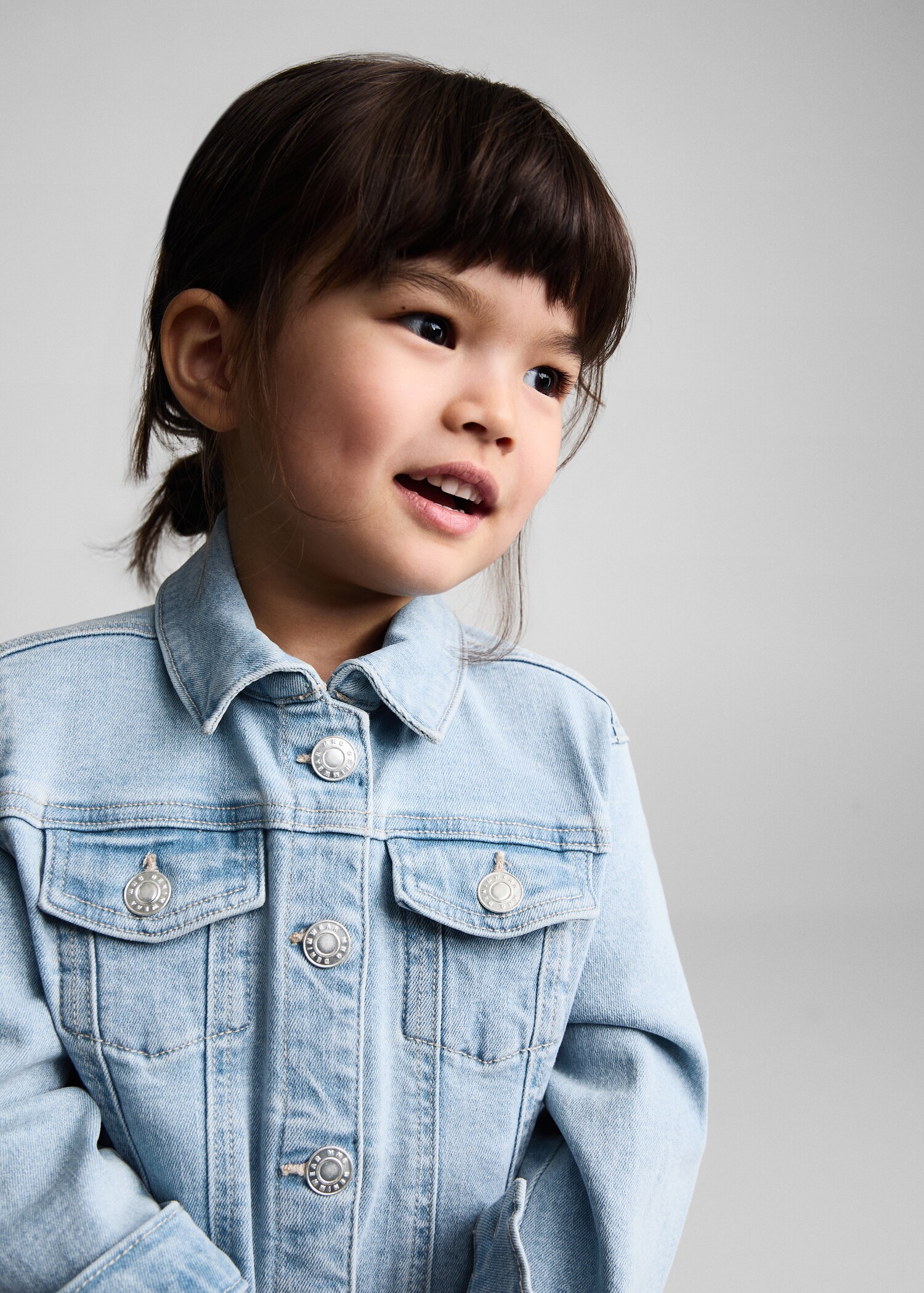 Jeansjacke mit Taschen - Detail des Artikels 1