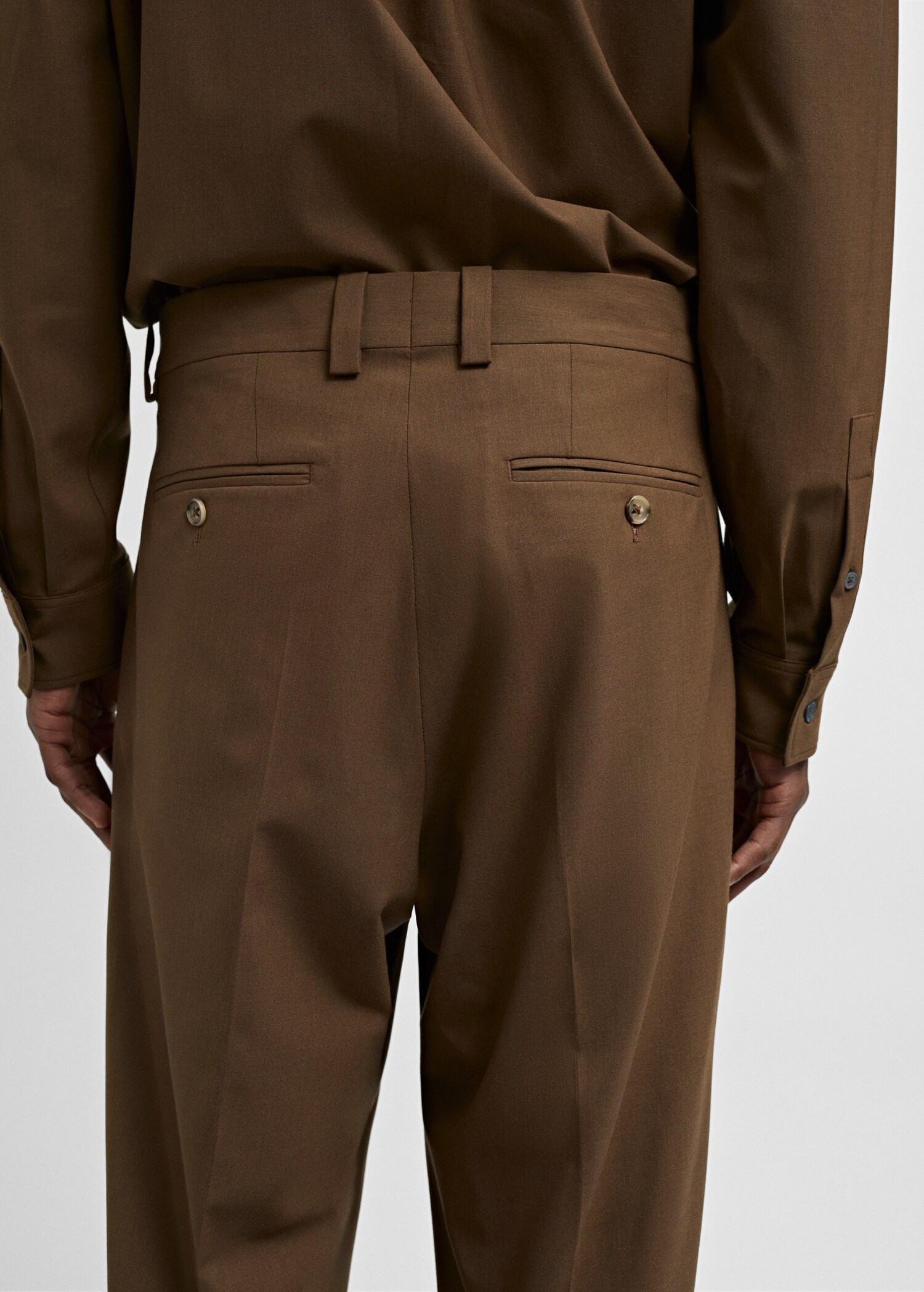 Relaxed-fit suit trousers with pleats - Details of the article 4