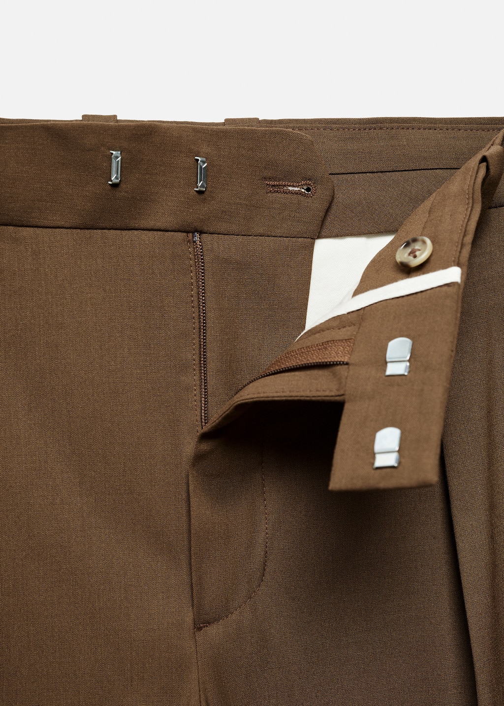 Relaxed-fit suit trousers with pleats - Men | MANGO OUTLET USA