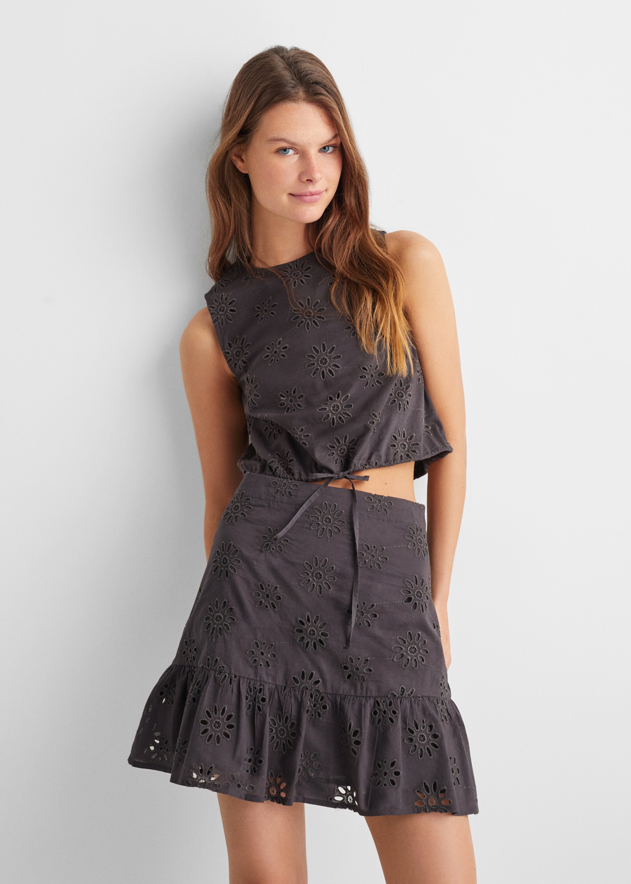 Embroidered top with bow - Details of the article 2