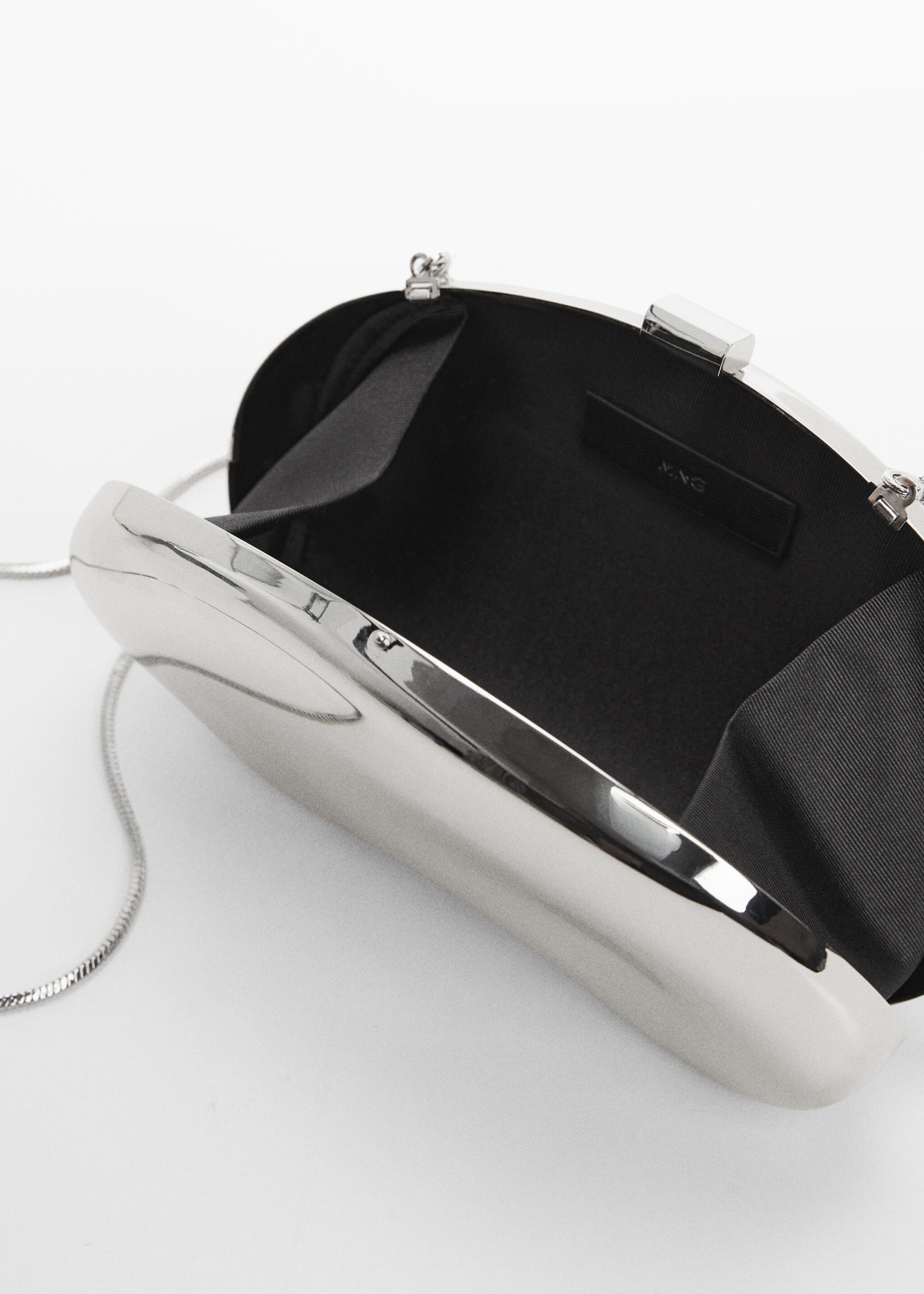 Metallic clutch - Detail van het artikel 1