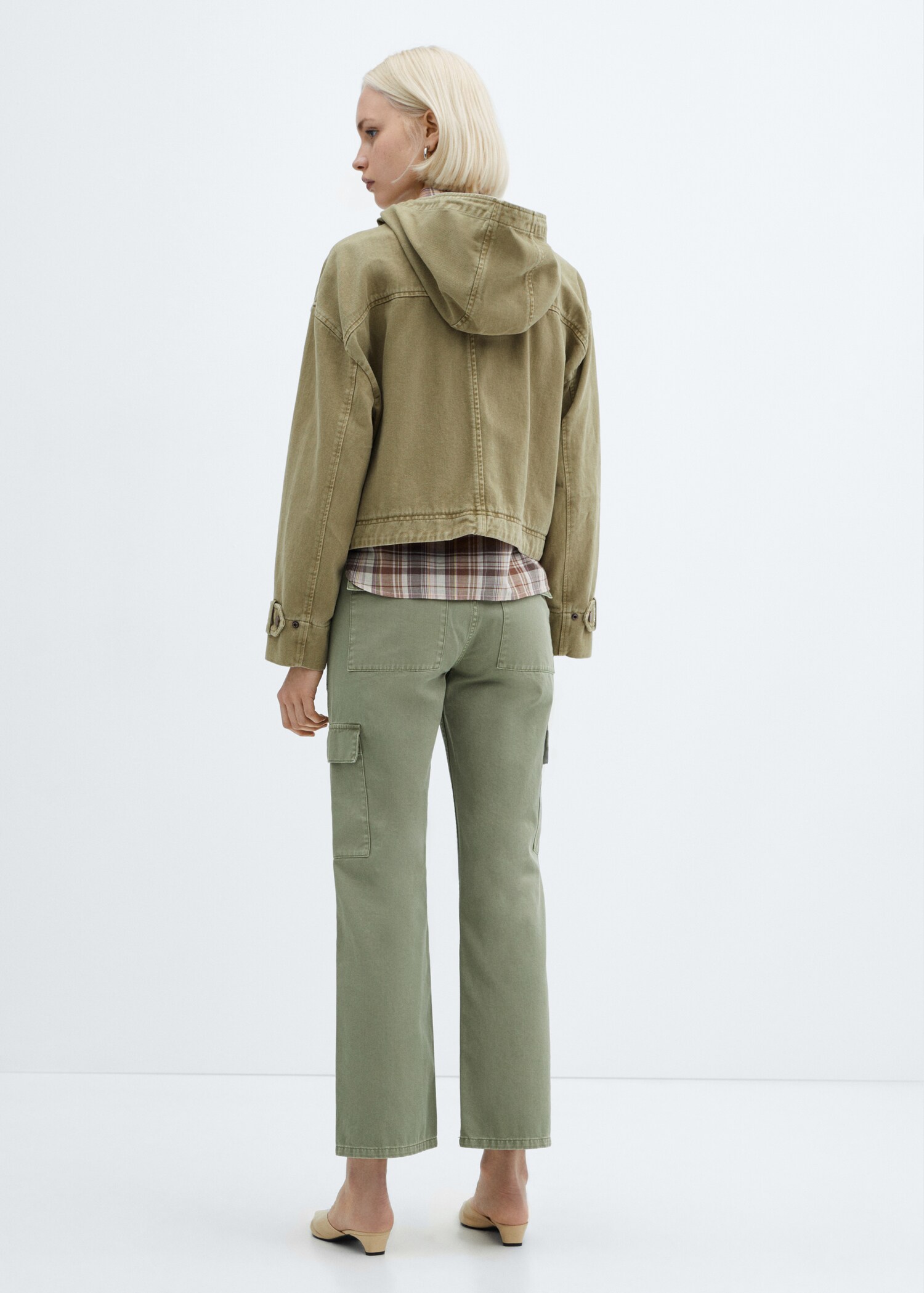 Pockets cotton parka - Reverse of the article