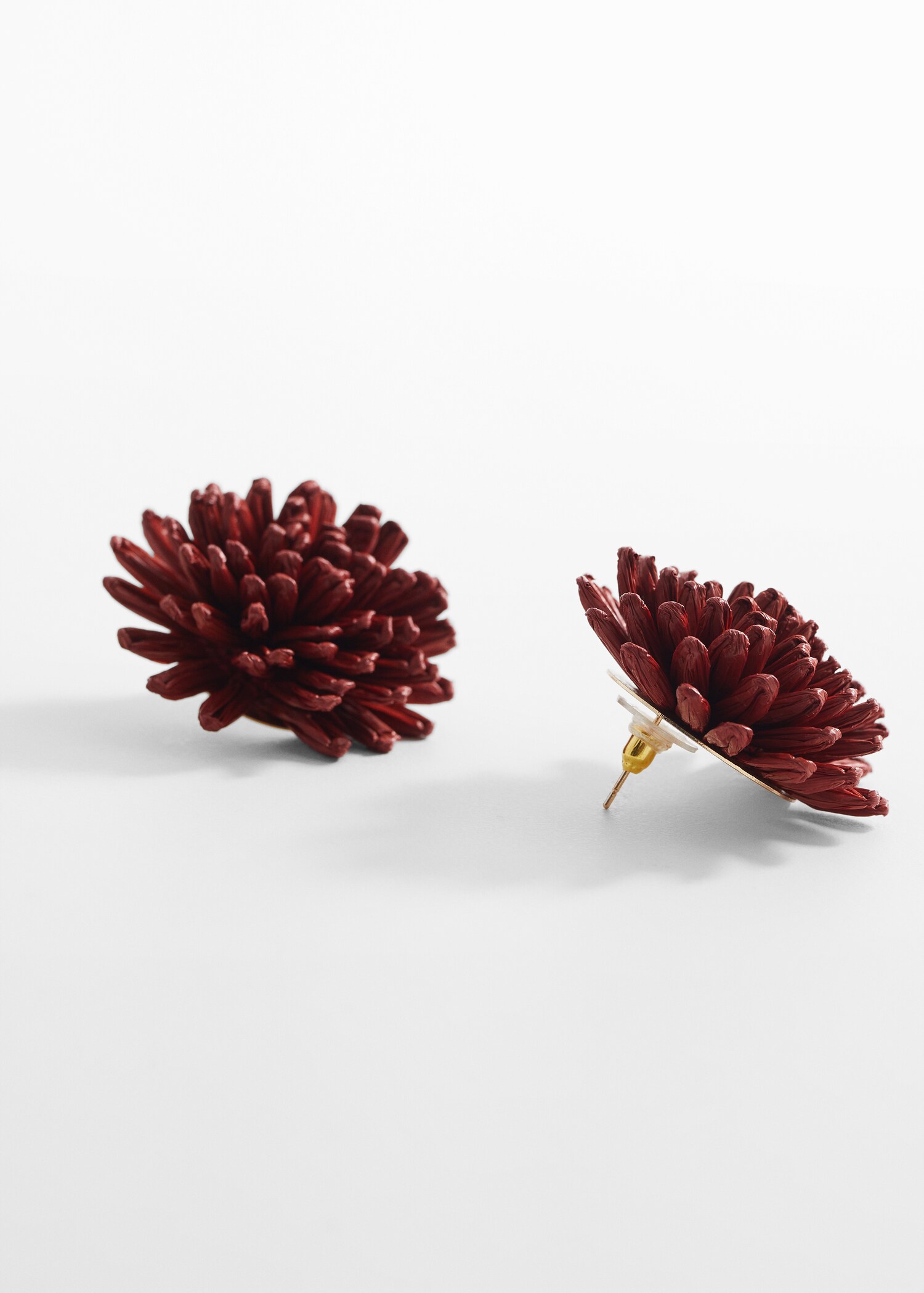 Boucles d'oreilles fleurs raphia - Plan moyen