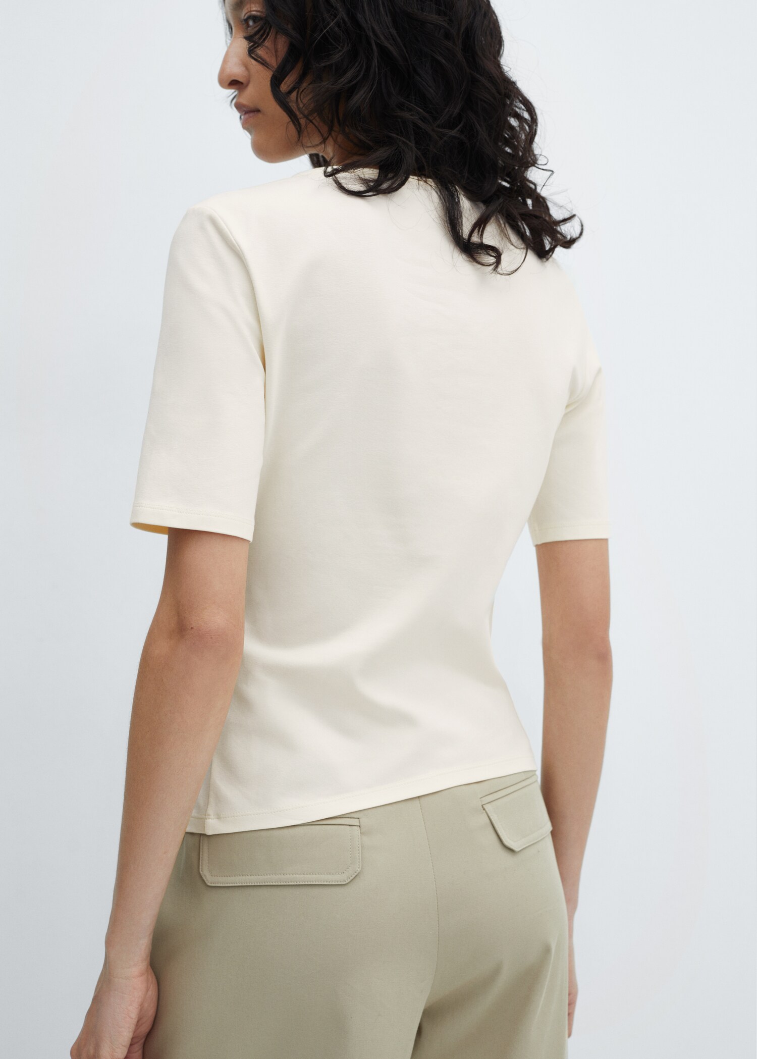 Baumwoll-T-Shirt mit Schlitz - Rückseite des Artikels