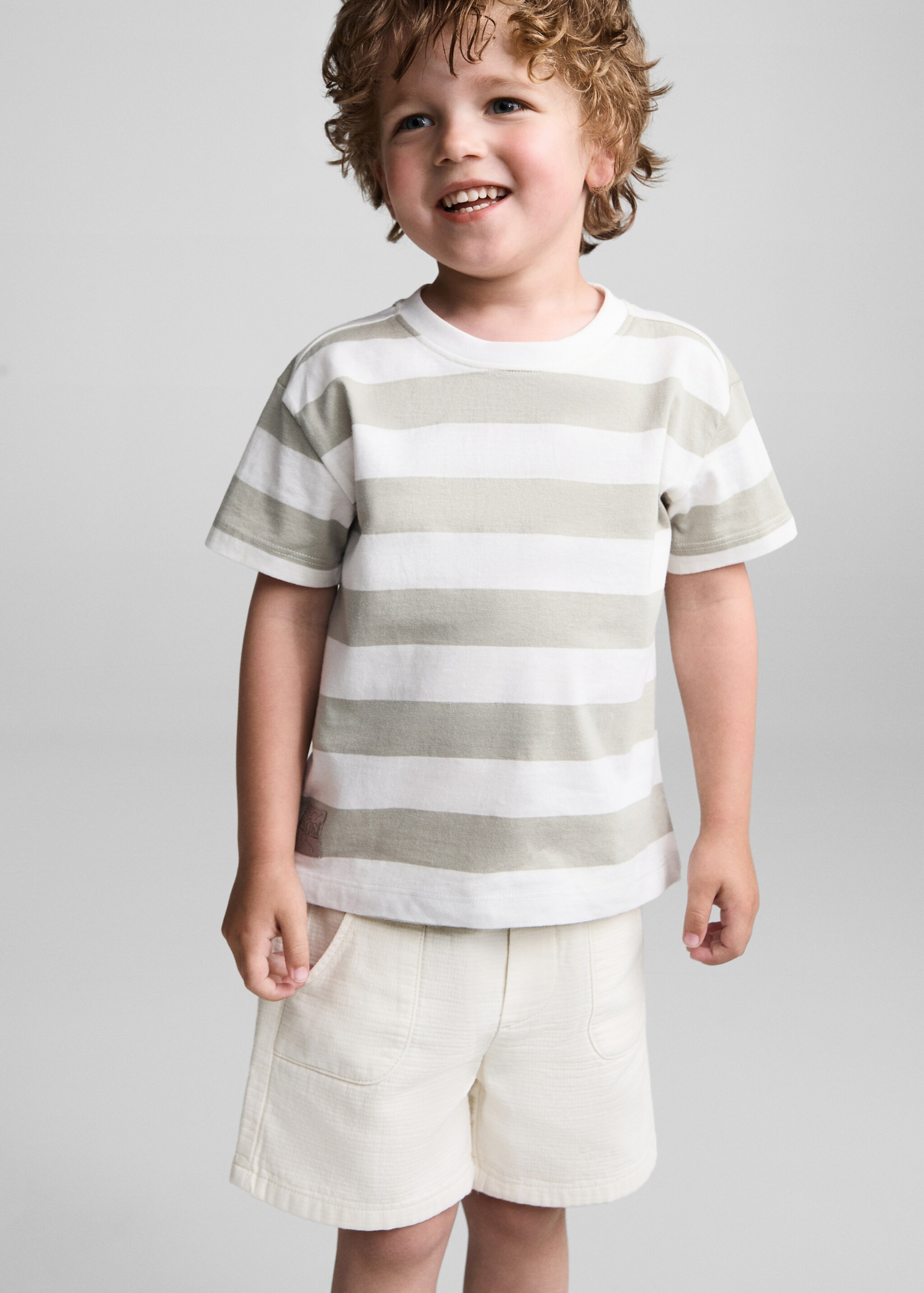 Cotton shorts with elastic waist - Medium plane