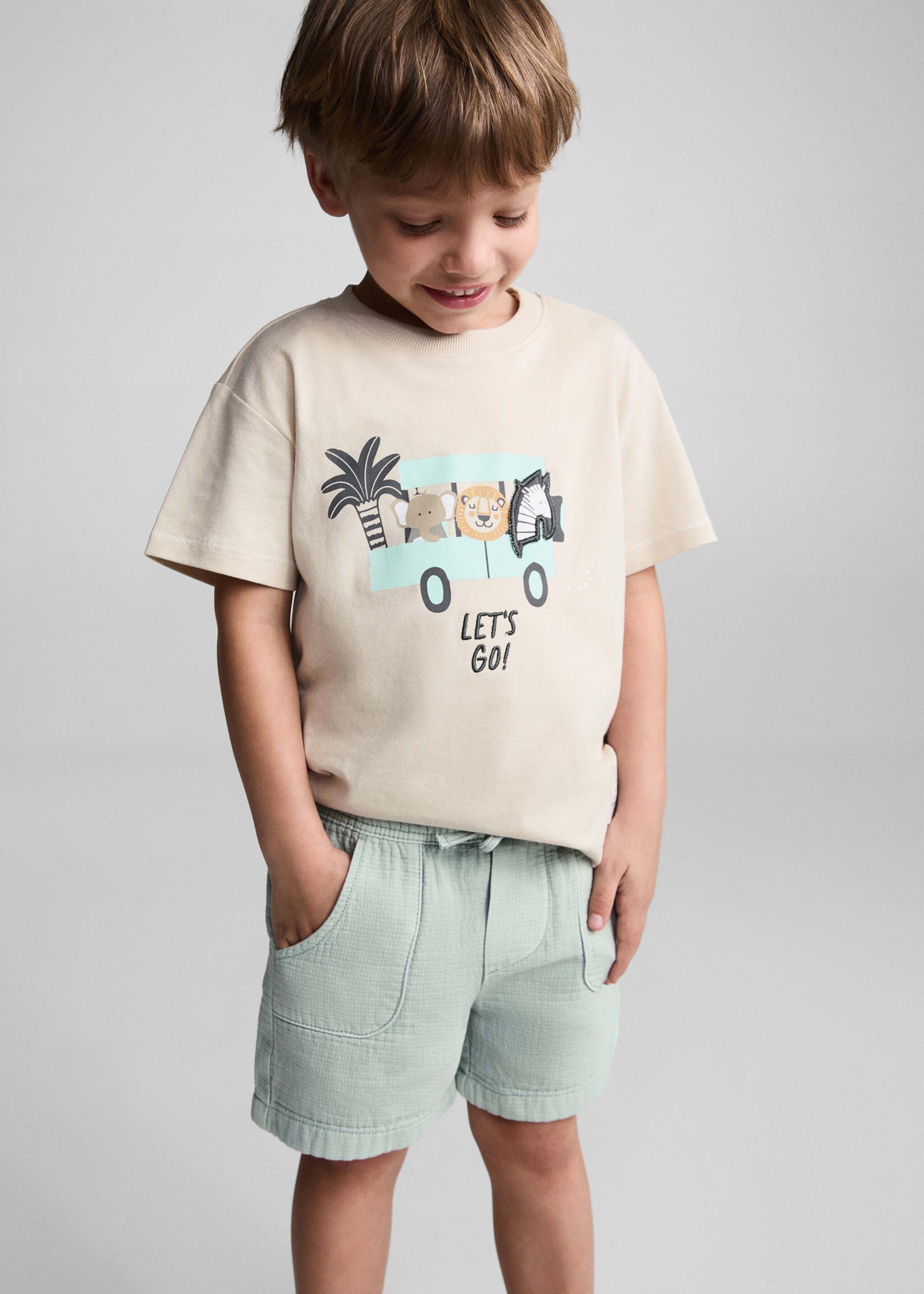 Cotton shorts with elastic waist - Medium plane