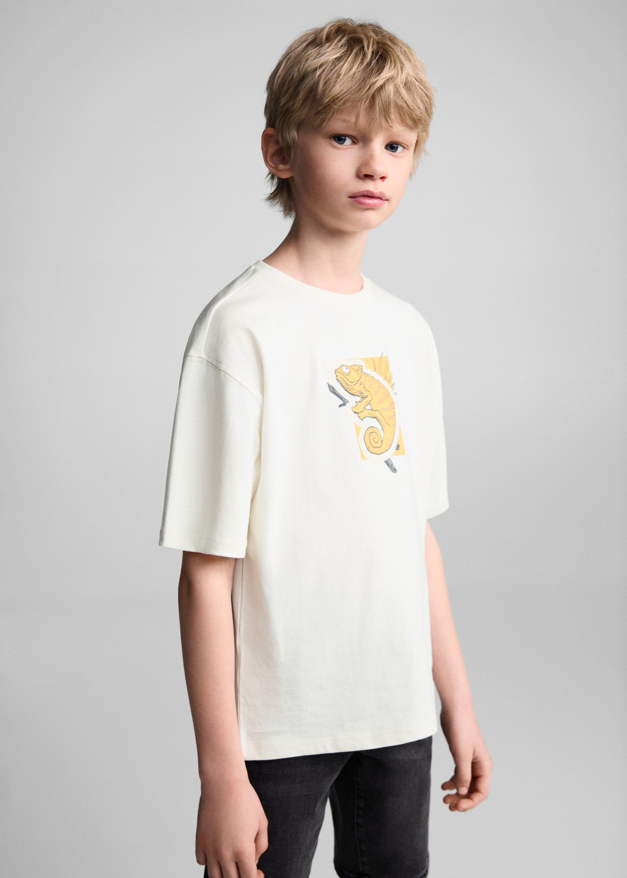 Camiseta estampado relieve - Plano medio