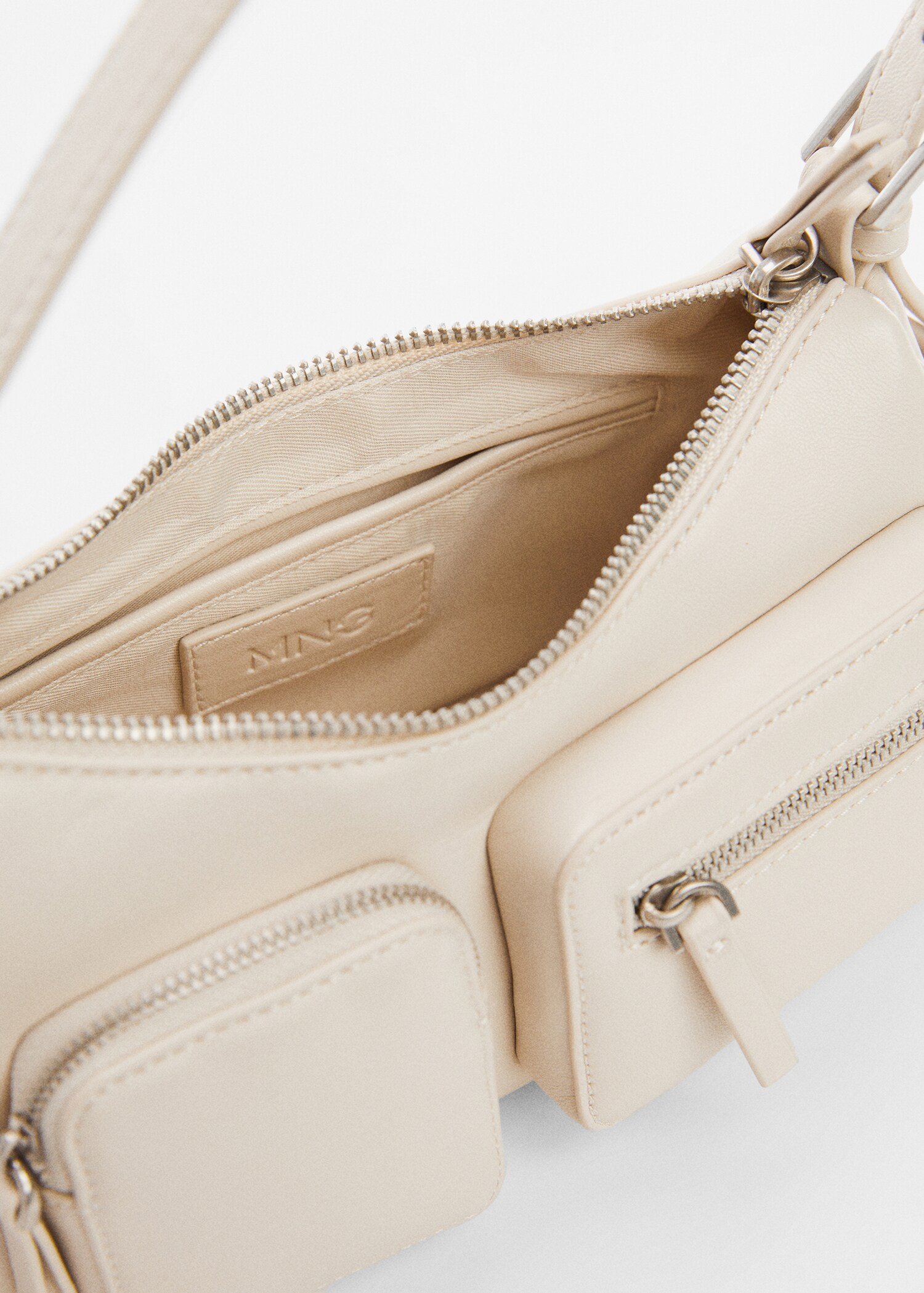 Shoulder bag with pockets - Details of the article 3
