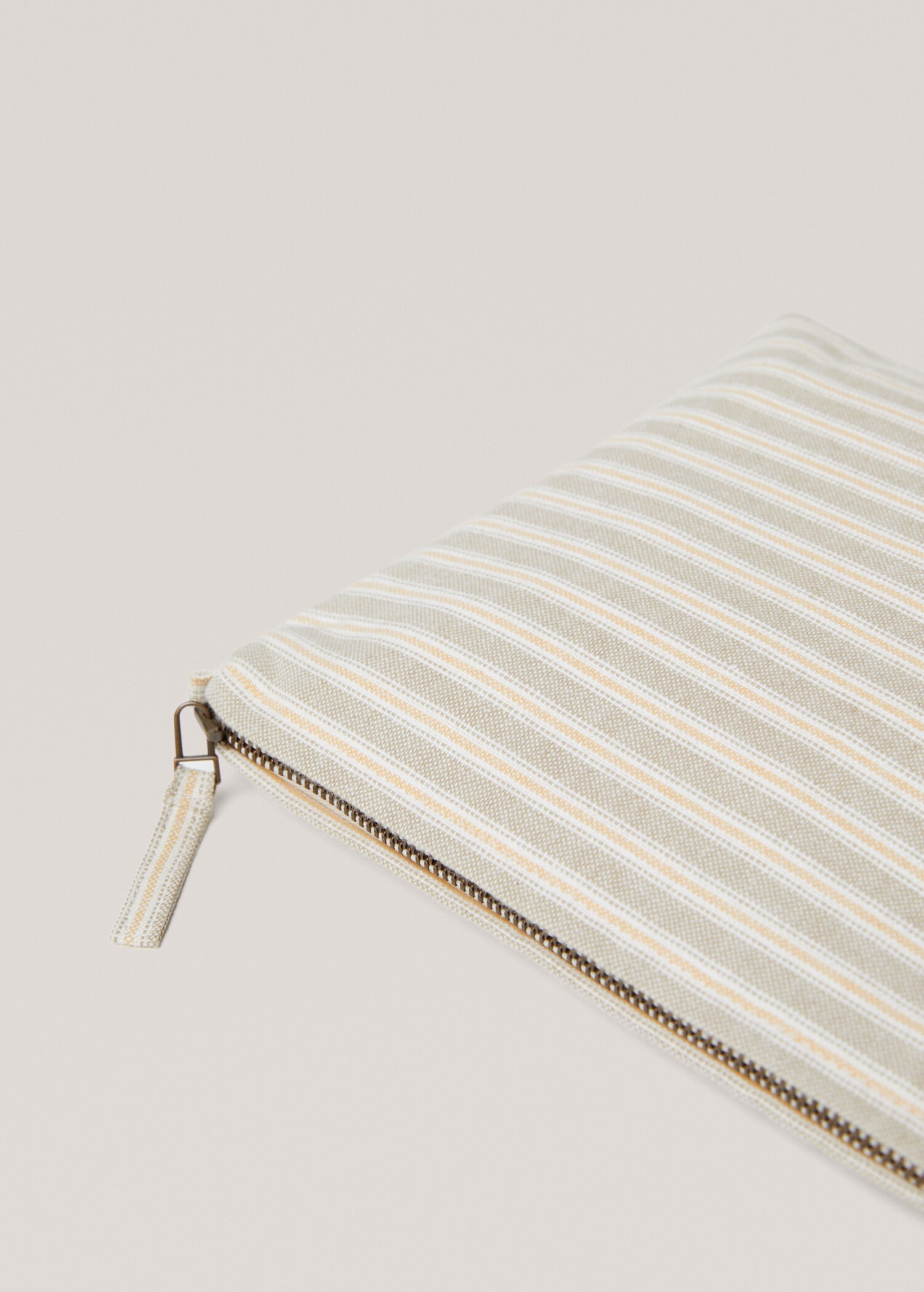 Striped cotton makeup bag - Details of the article 2