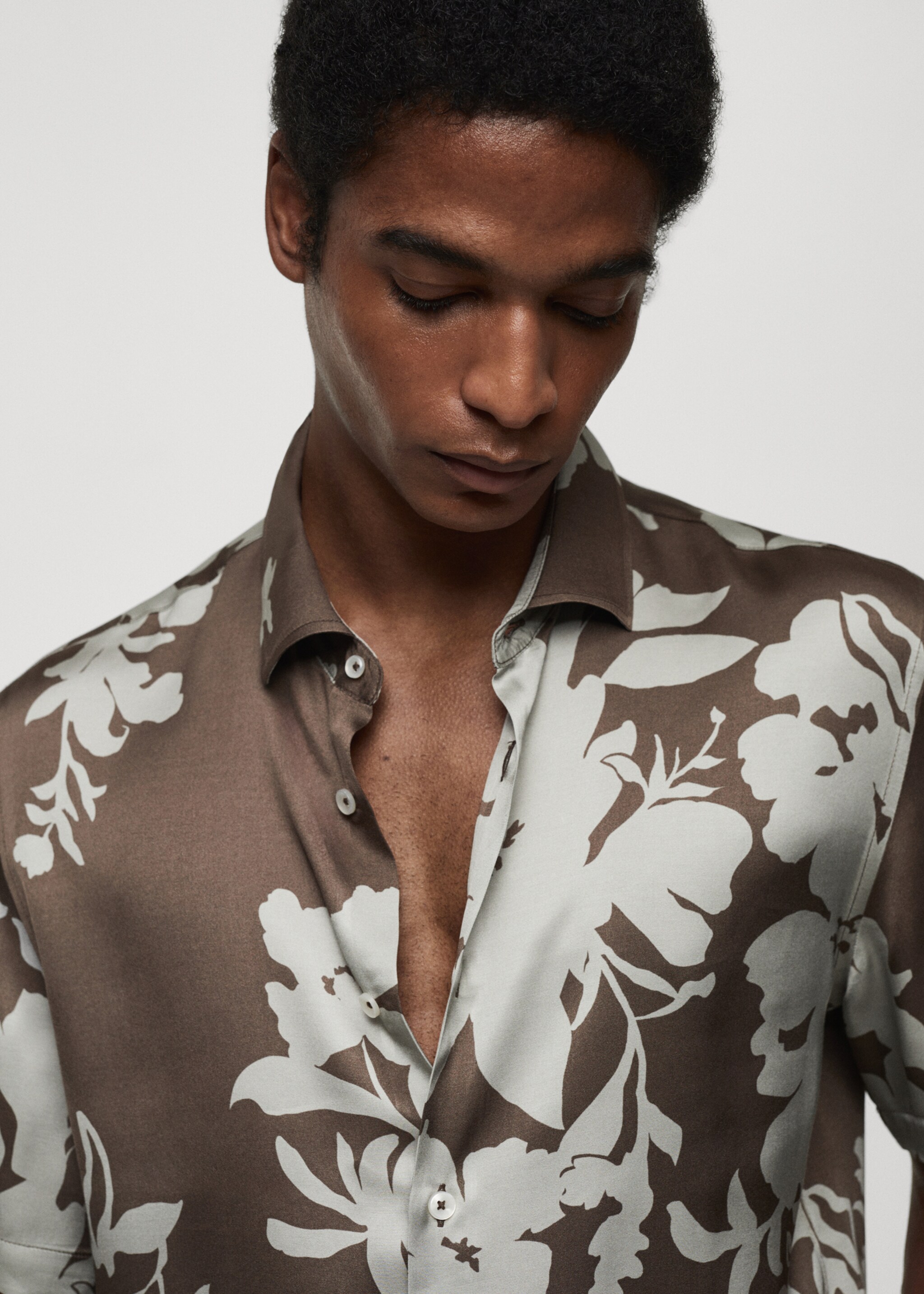 Flowy floral print shirt - Details of the article 1