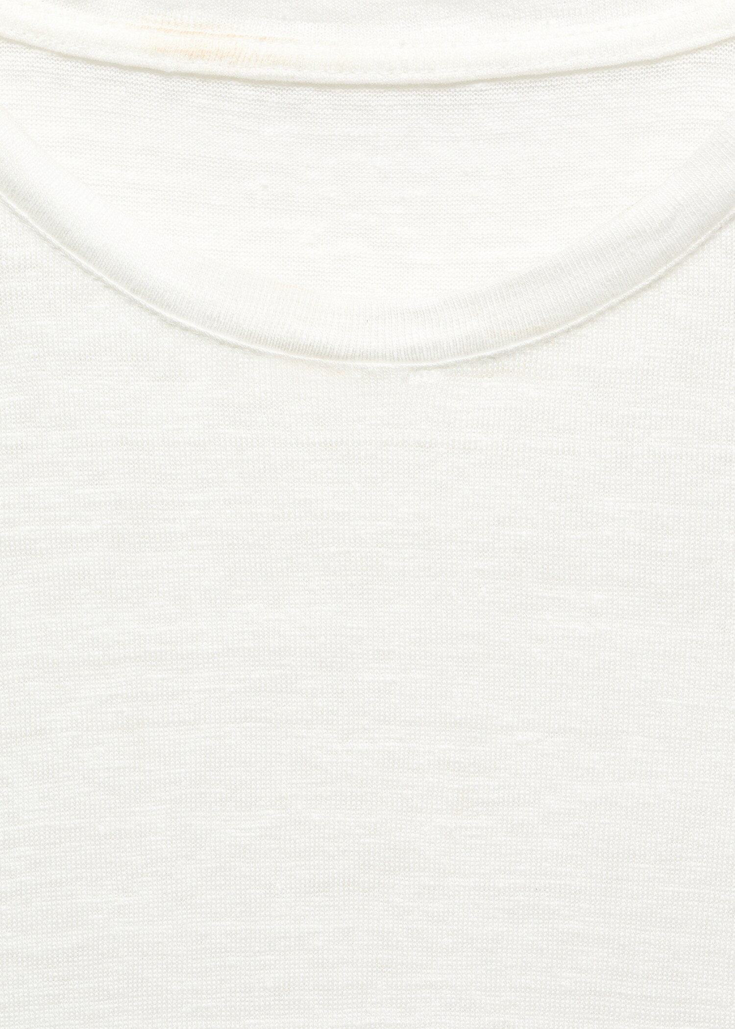 Slim-fit 100% linen t-shirt - Details of the article 8