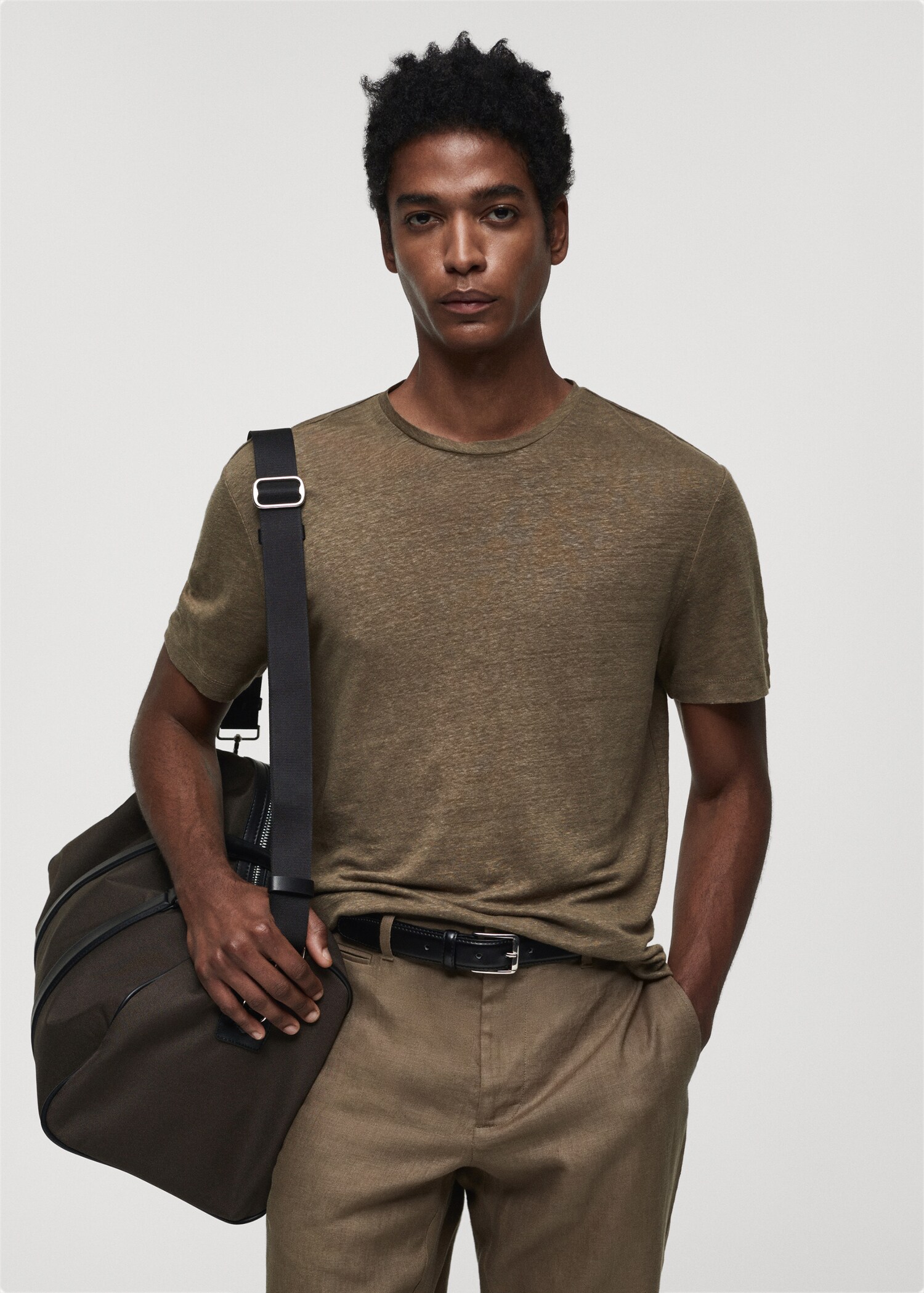 Slim-fit 100% linen t-shirt - Medium plane