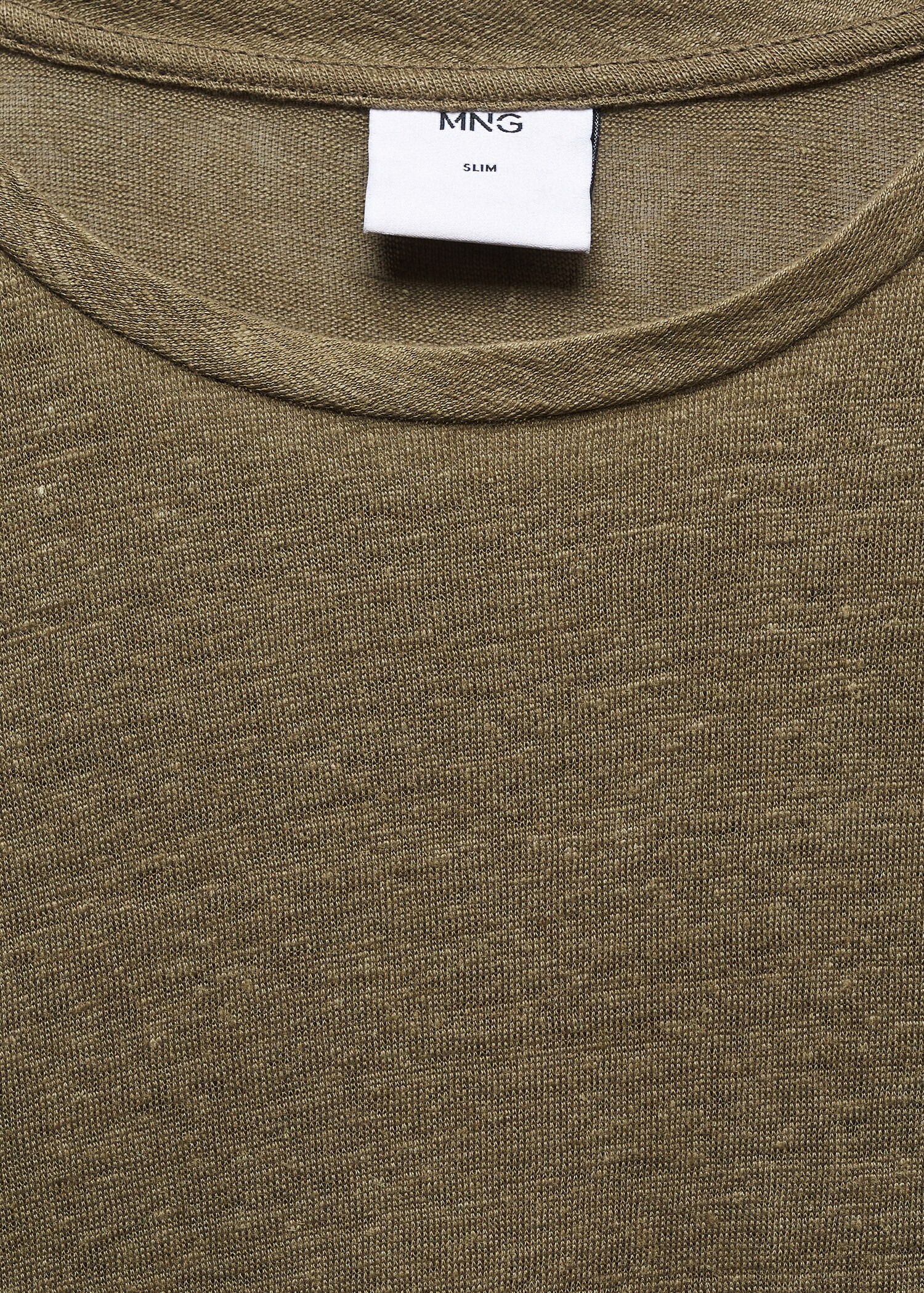 Slim-fit 100% linen t-shirt - Details of the article 8