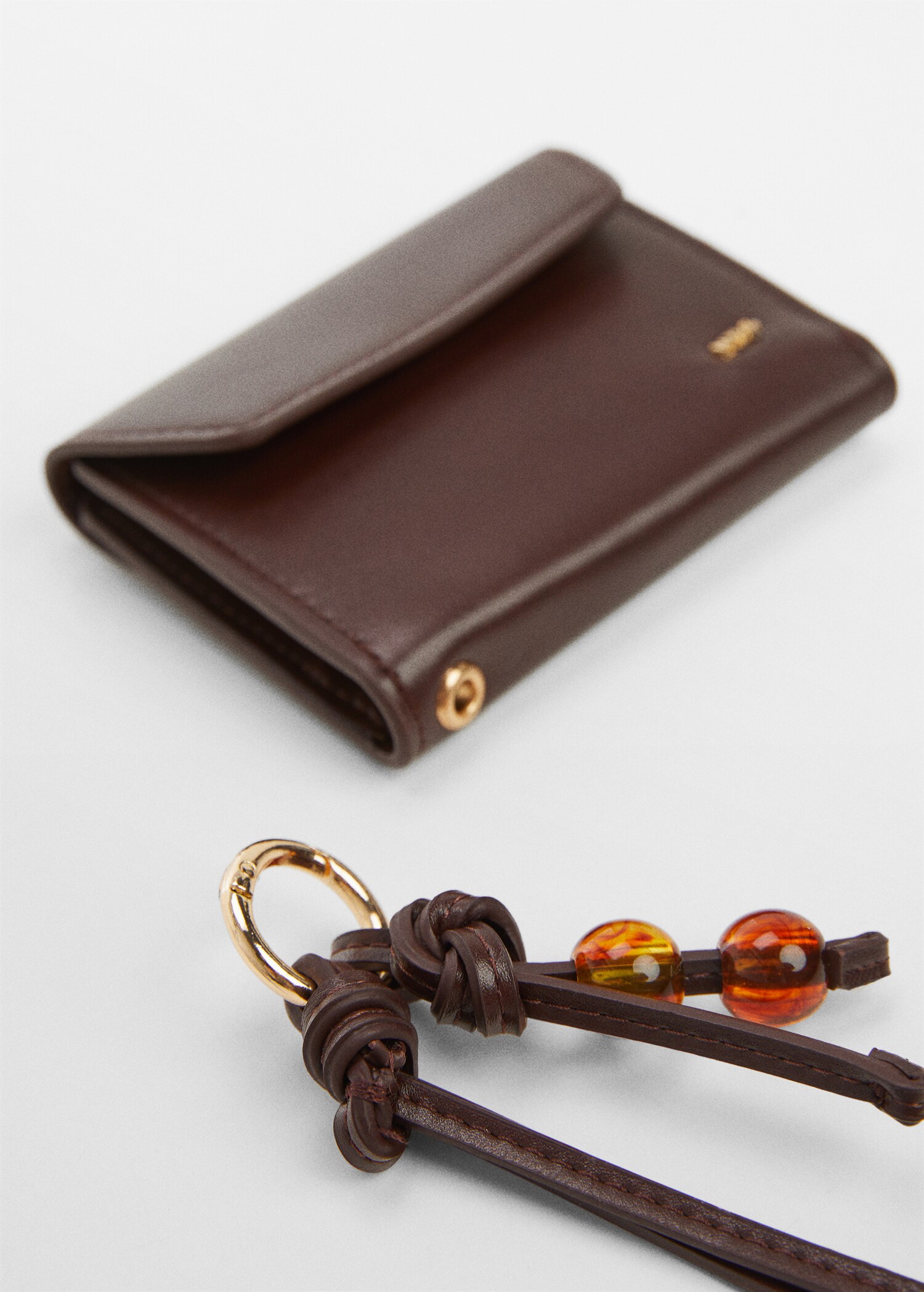 Beaded purse with handle - Details of the article 1