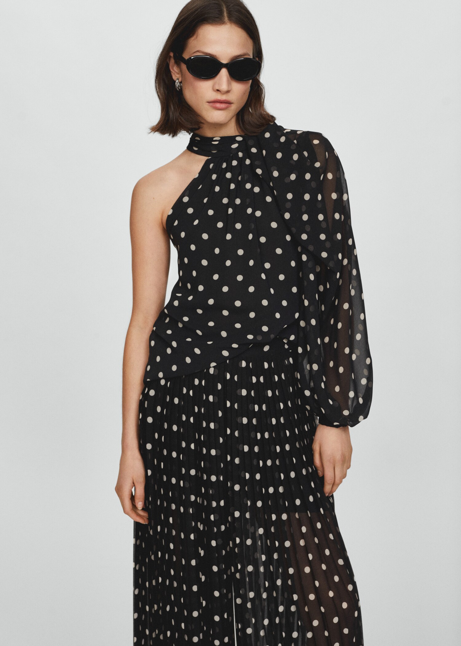 Polka-dot pleated trousers - Details of the article 1