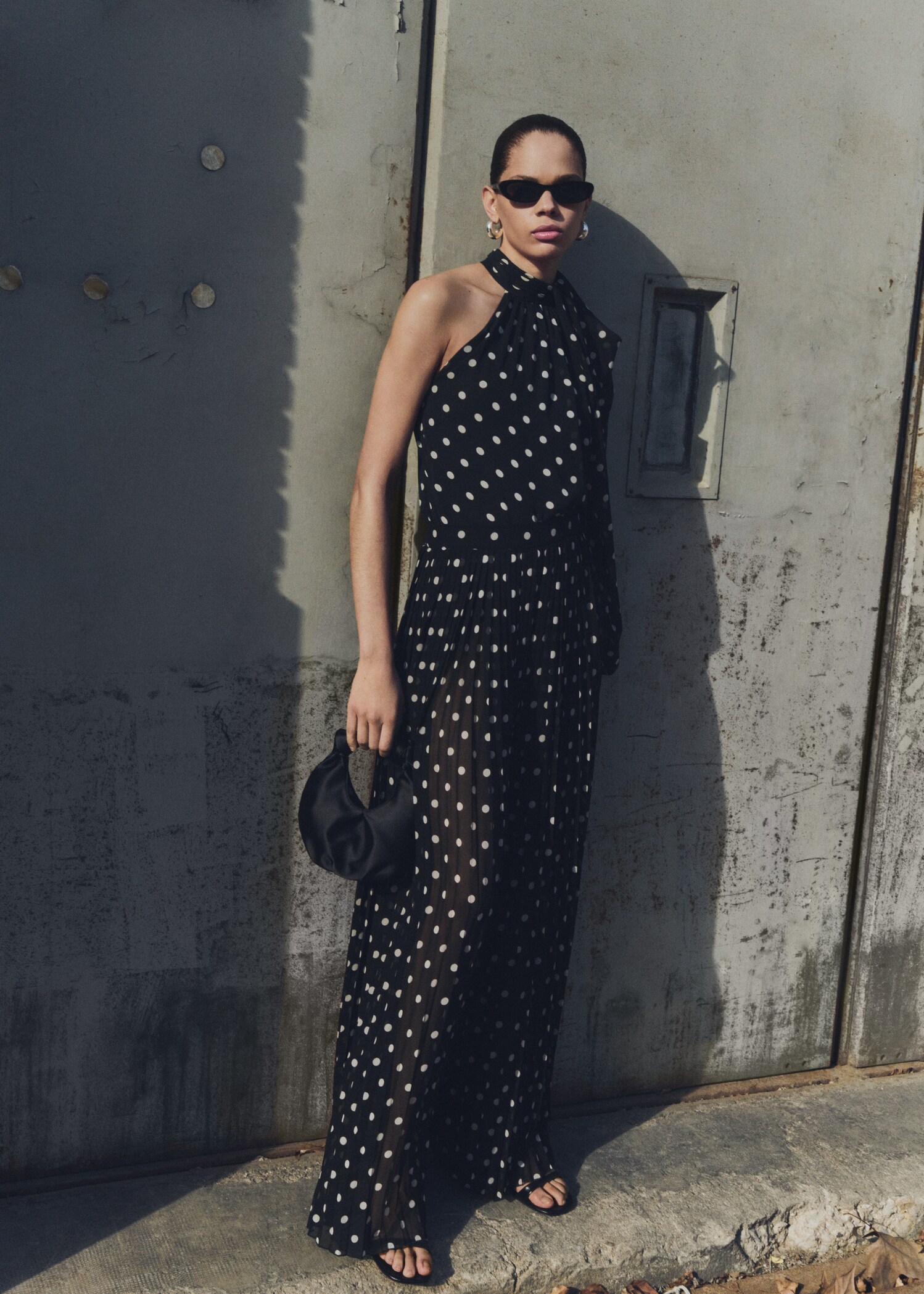 Polka-dot pleated trousers - Details of the article 6