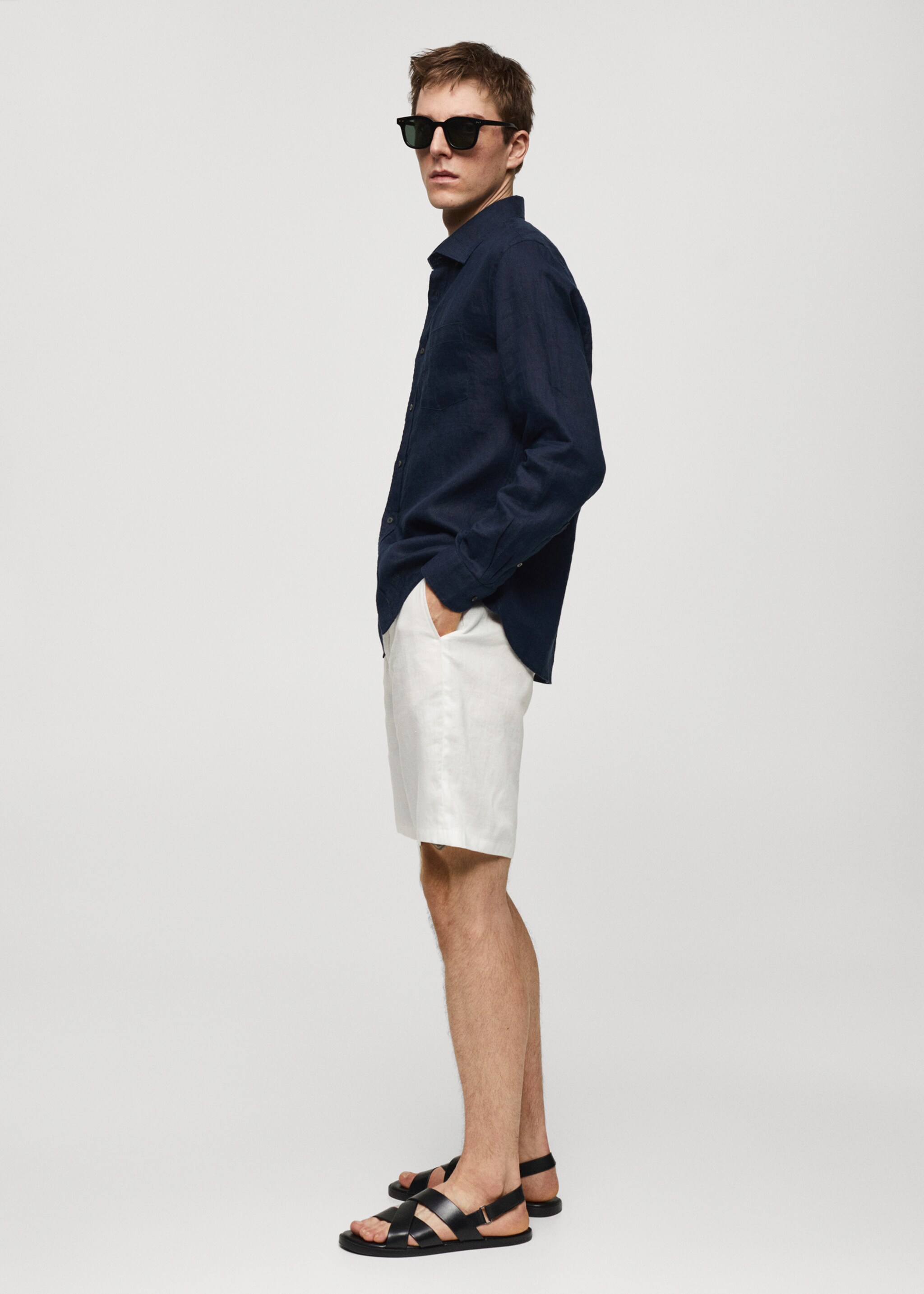 Slim-fit 100% linen bermuda shorts - Details of the article 2