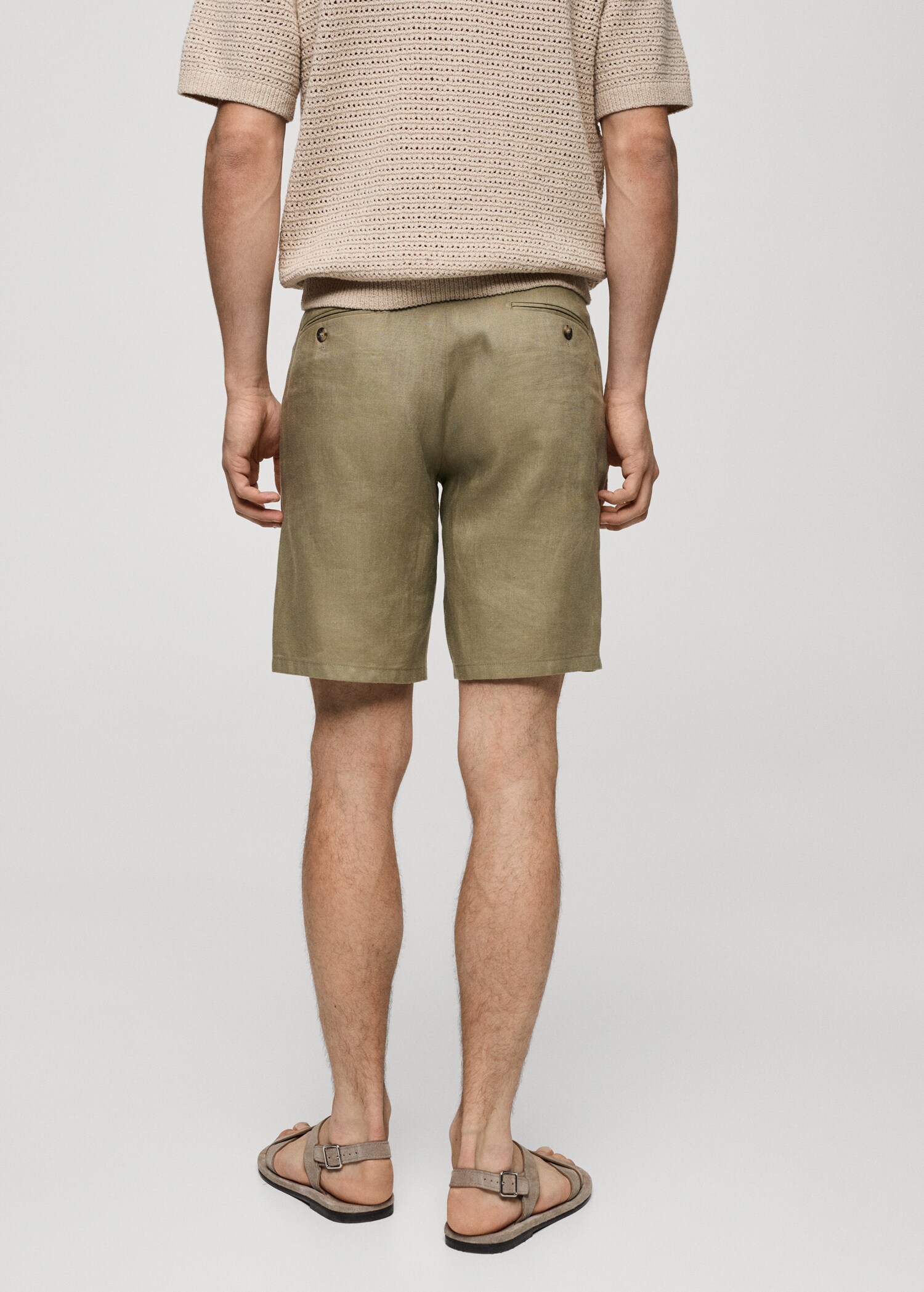 Slim-Fit-Bermudashorts aus 100 % Leinen - Rückseite des Artikels