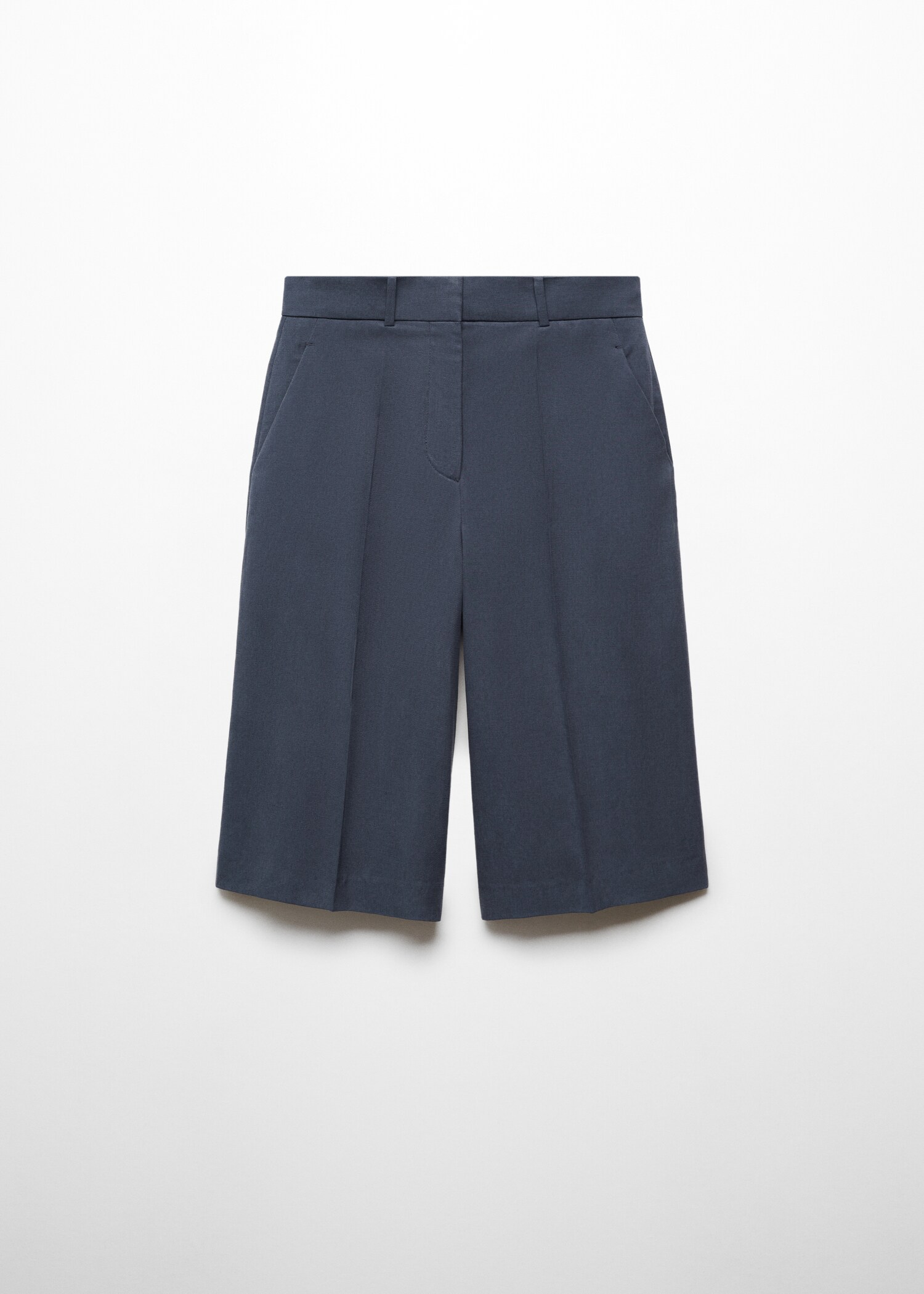 Lyocell pleated bermuda shorts - Article without model