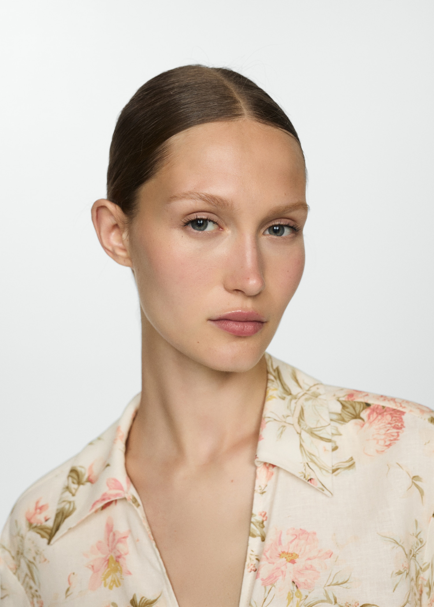 Blouse en lin à fleurs - Détail de l'article 1