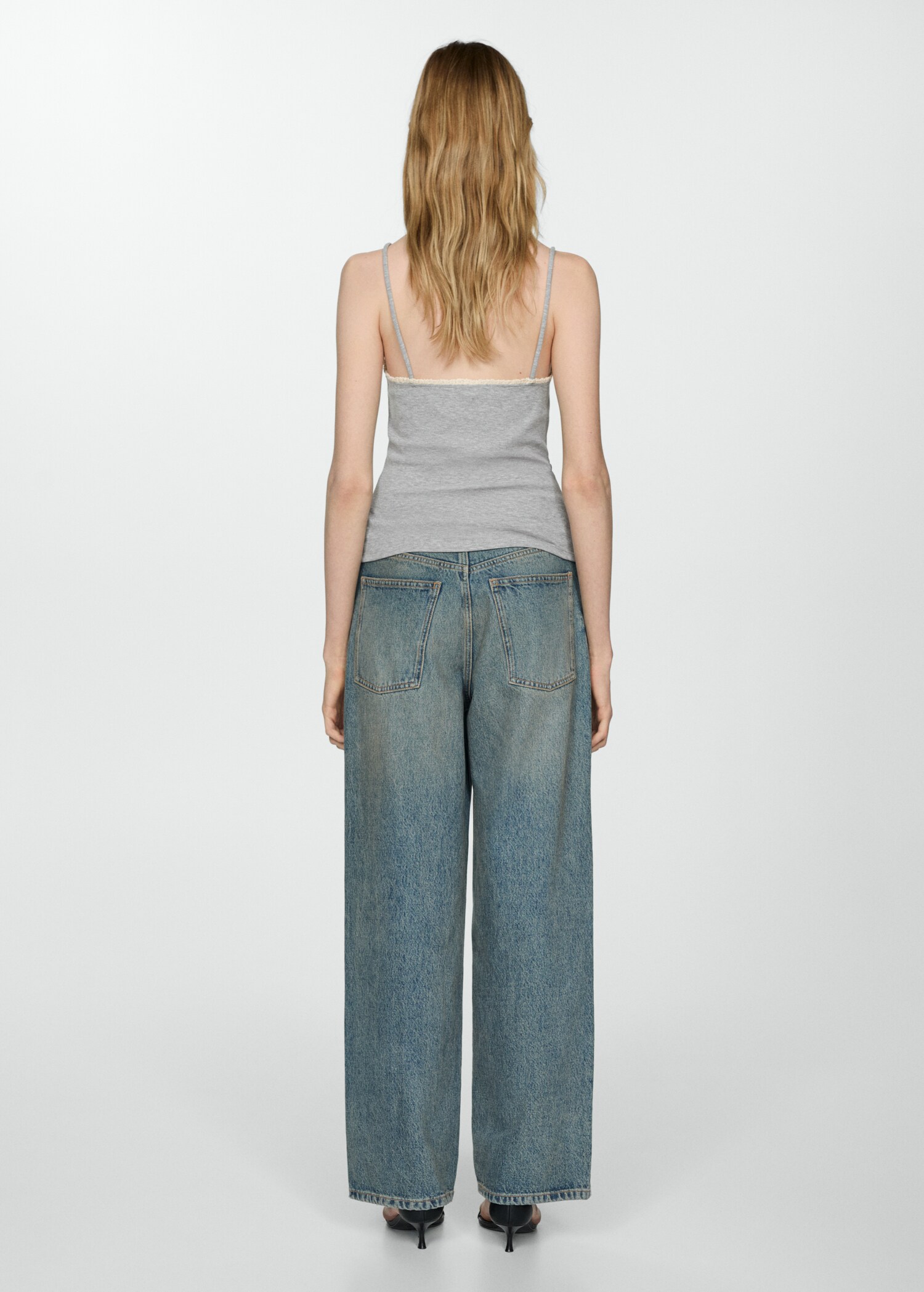 Spaghetti strap top - Reverse of the article