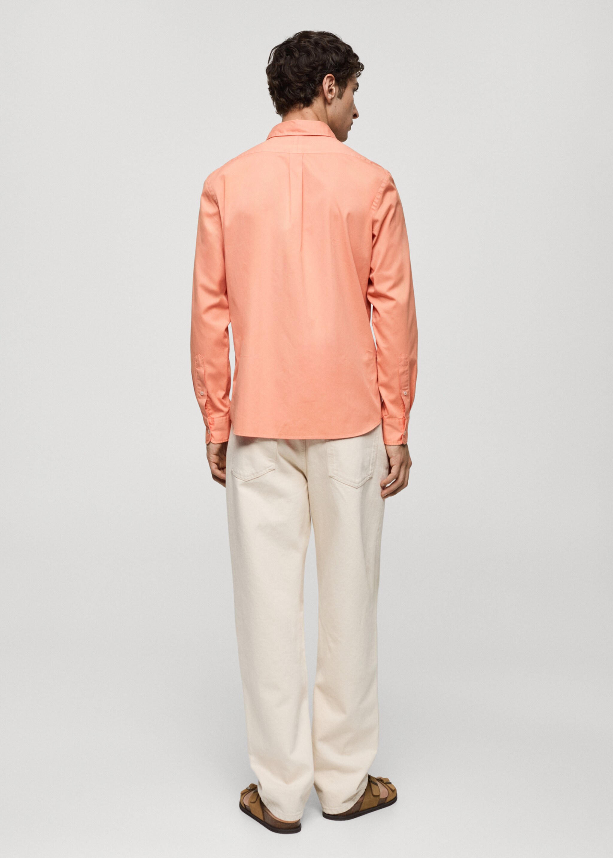 Camisa 100% algodón regular fit - Reverso del artículo